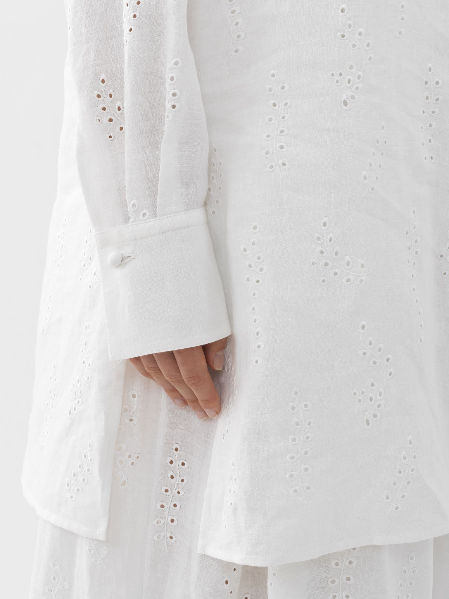 Chemise longue Patricia Chloé x Eres en lin - Iconic Milk