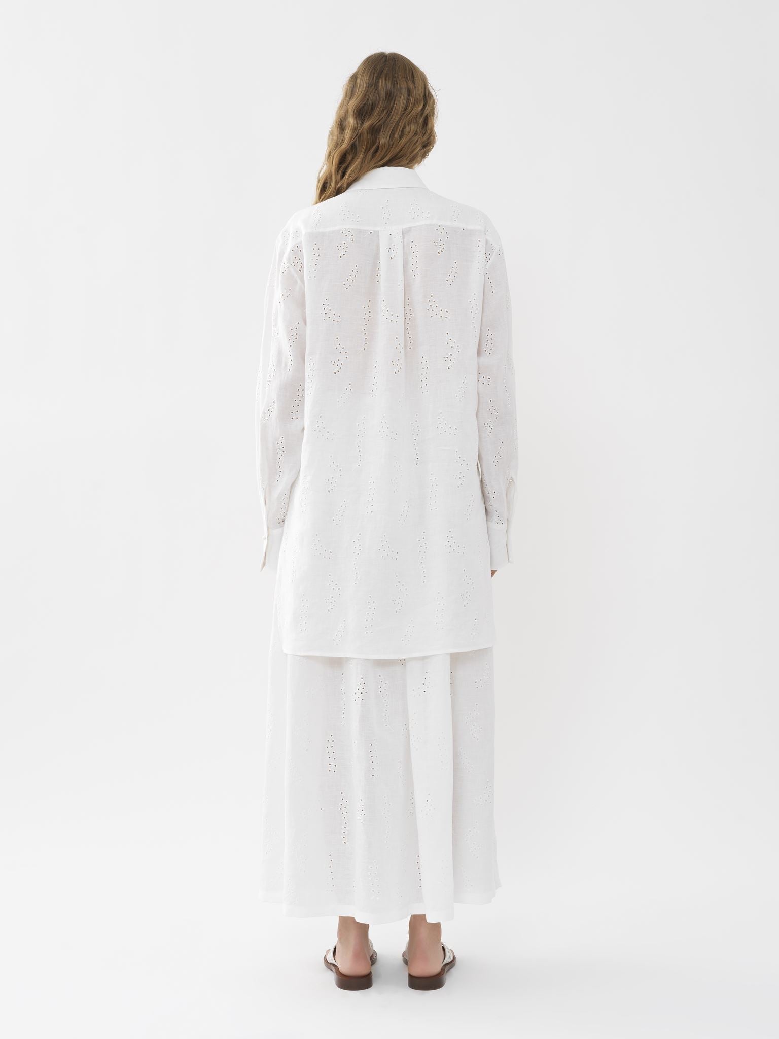 Chemise longue Patricia Chloé x Eres en lin - Iconic Milk
