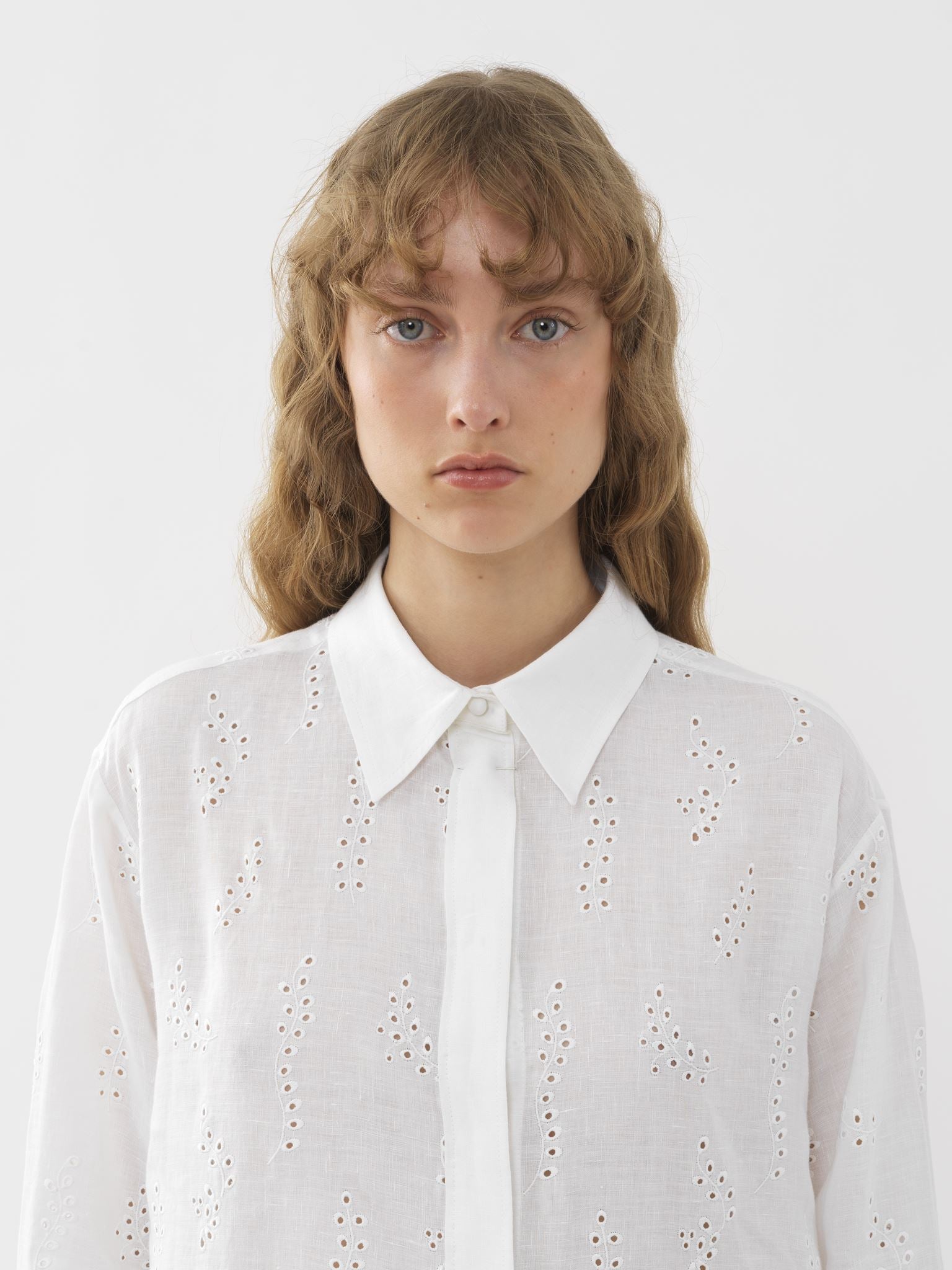 Chemise longue Patricia Chloé x Eres en lin - Iconic Milk