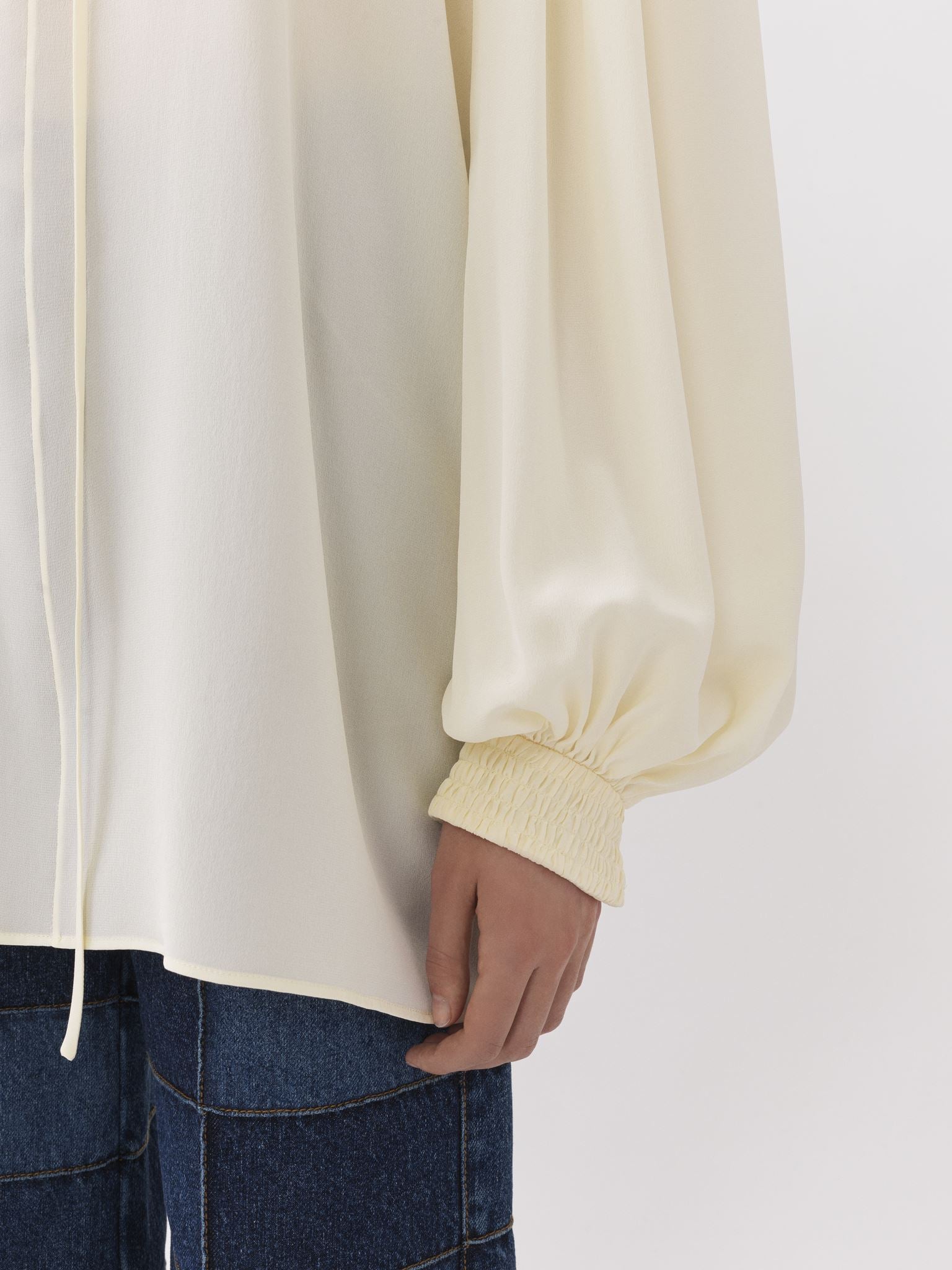 Blouse froncée en soie - Crème Au Beurre