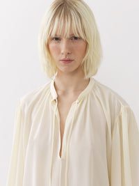 Blouse froncée en soie - Crème Au Beurre