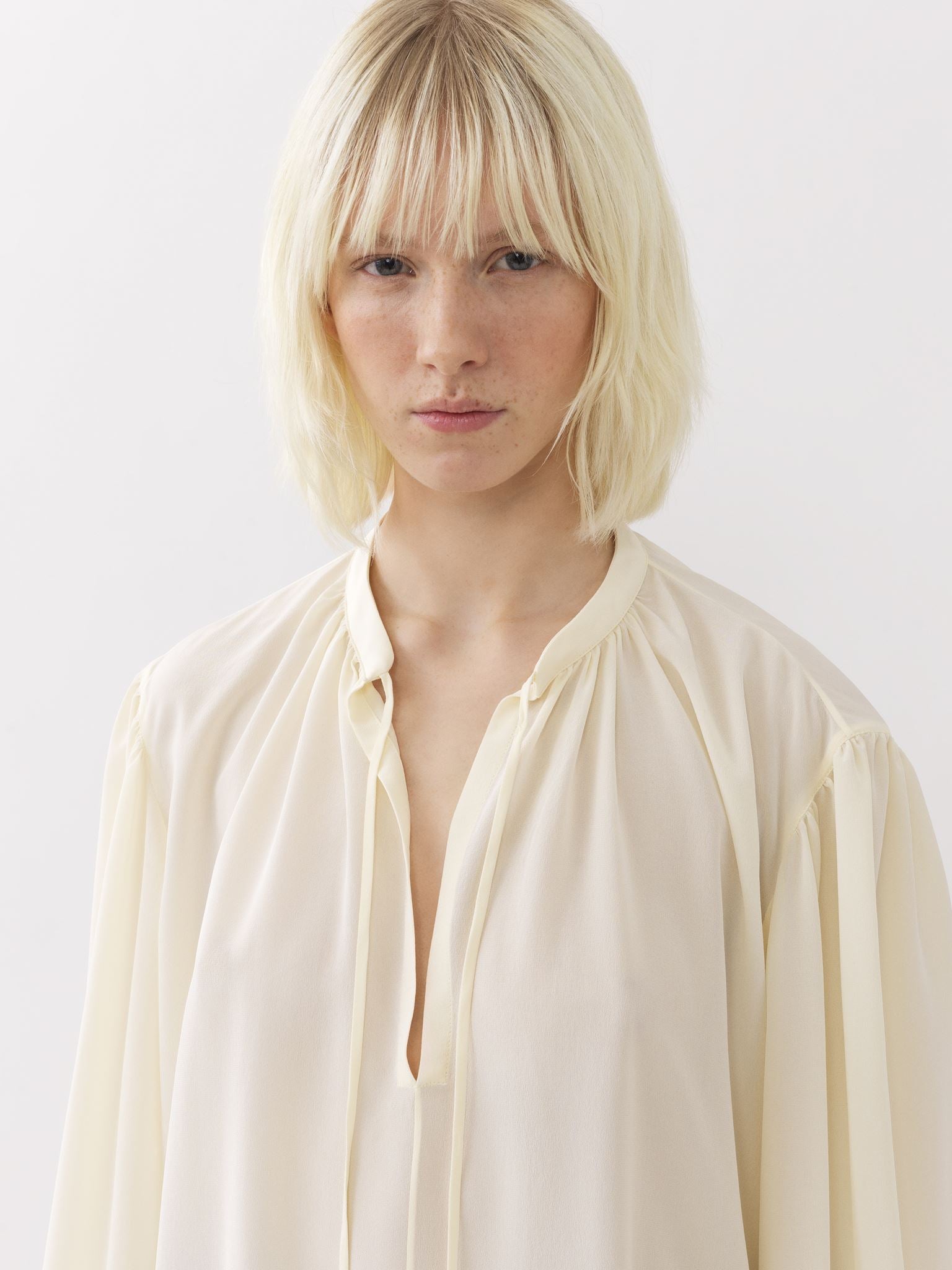 Blouse froncée en soie - Crème Au Beurre