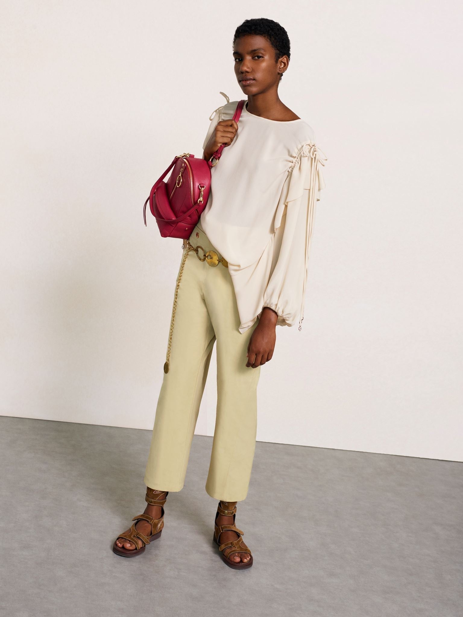 Blouse en soie mélangée avec détails de volants - Angora Beige