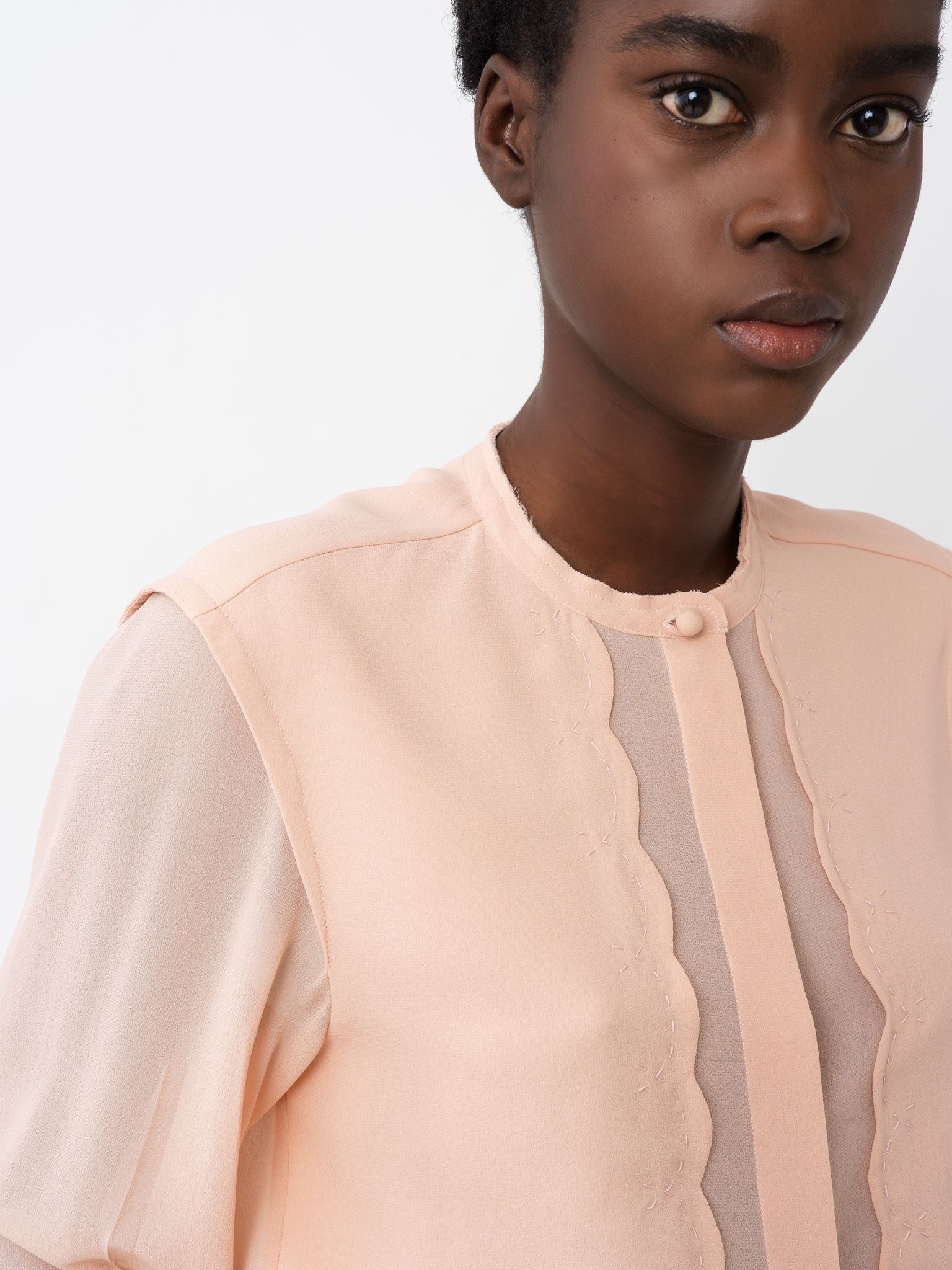 Blouse à col rond en soie - Brun Macadamia