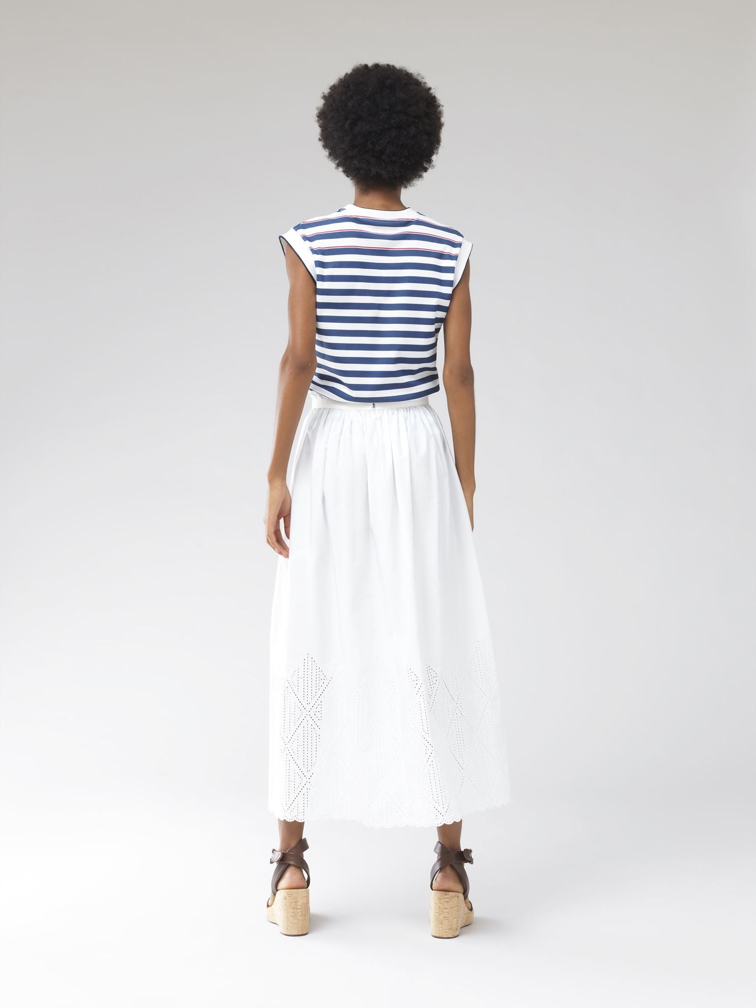 Jupe midi froncée à la taille - White