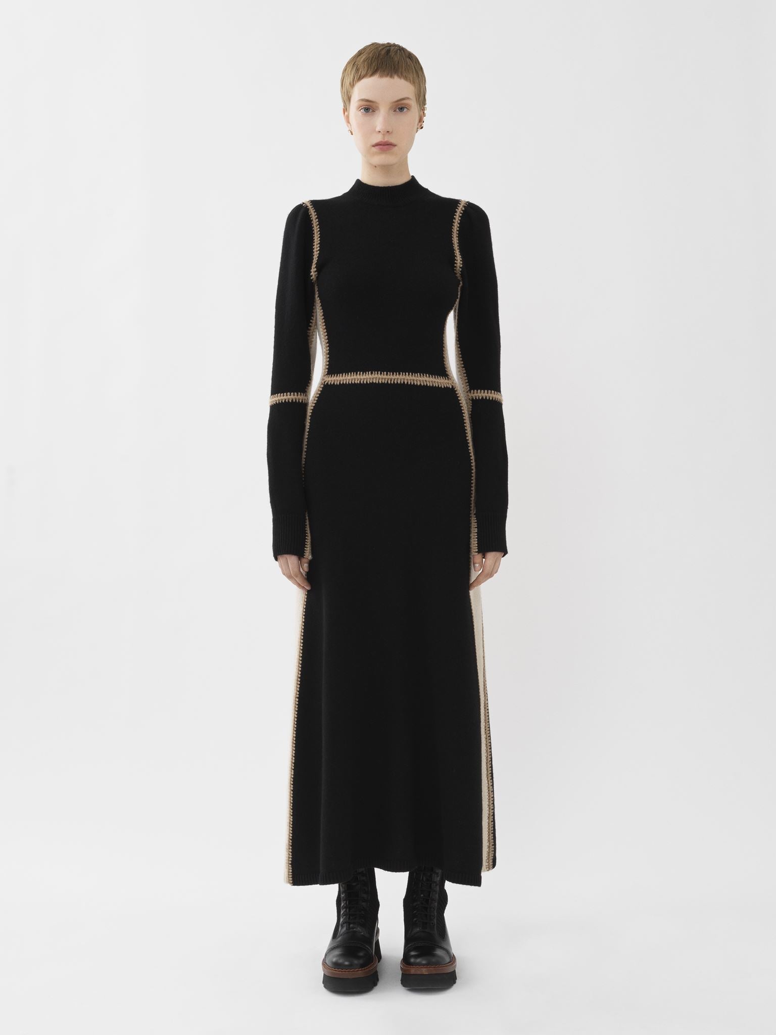 Robe avec col montant joue sur les contrastes en laine - Multicolor Noir