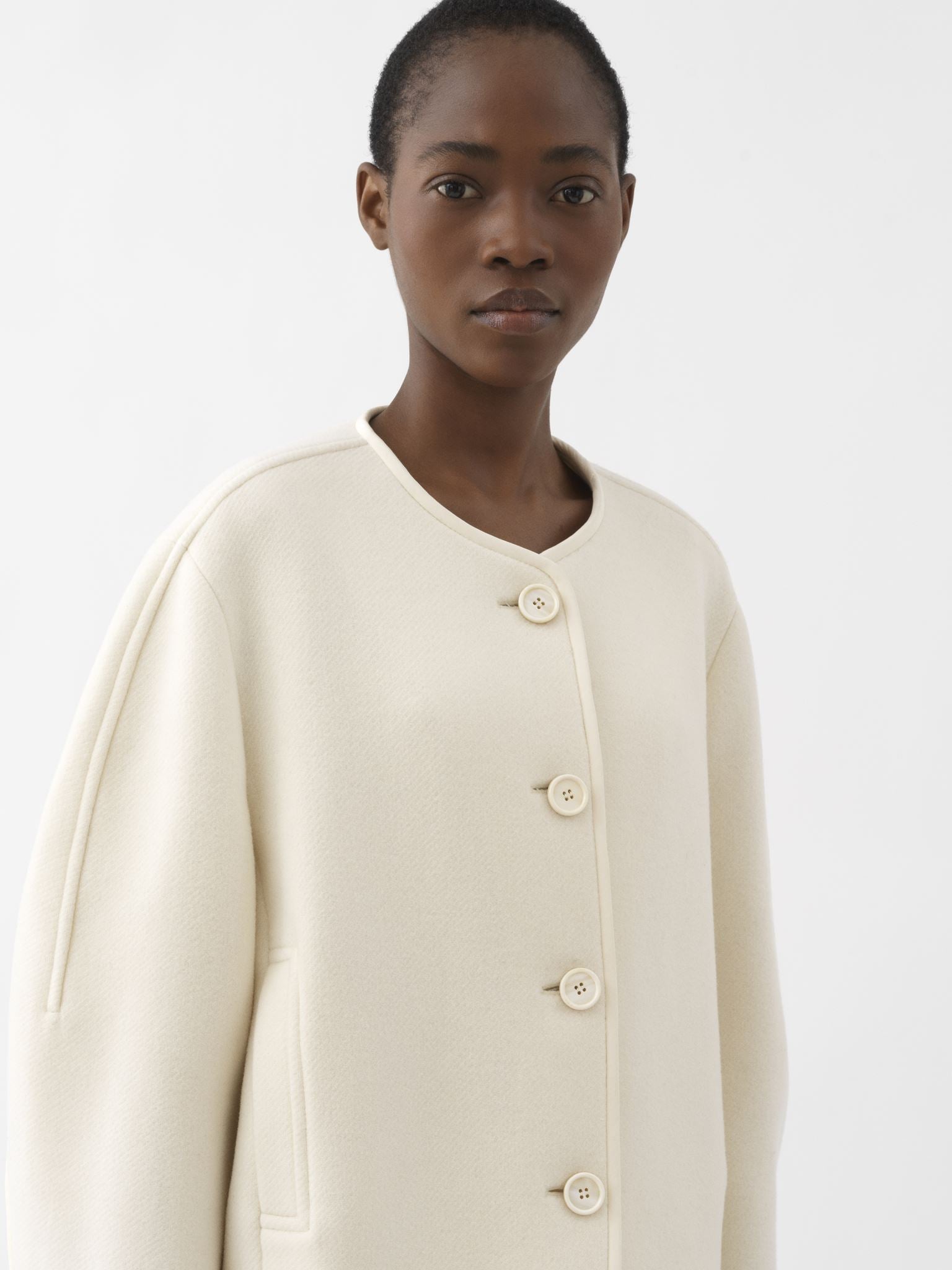 Veste courte manches ballon en laine - Eden White