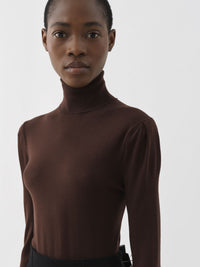 Pull ajusté à col roulé en laine - Rosewood Brown