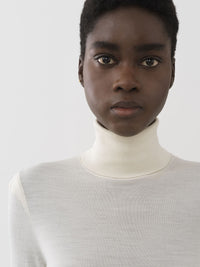 Pull à col roulé ajusté en laine - Iconic Milk