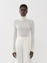 Pull à col roulé ajusté en laine - Iconic Milk