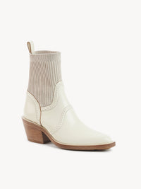 Bottines texanes effet chaussette Nellie en cuir - Eggshell