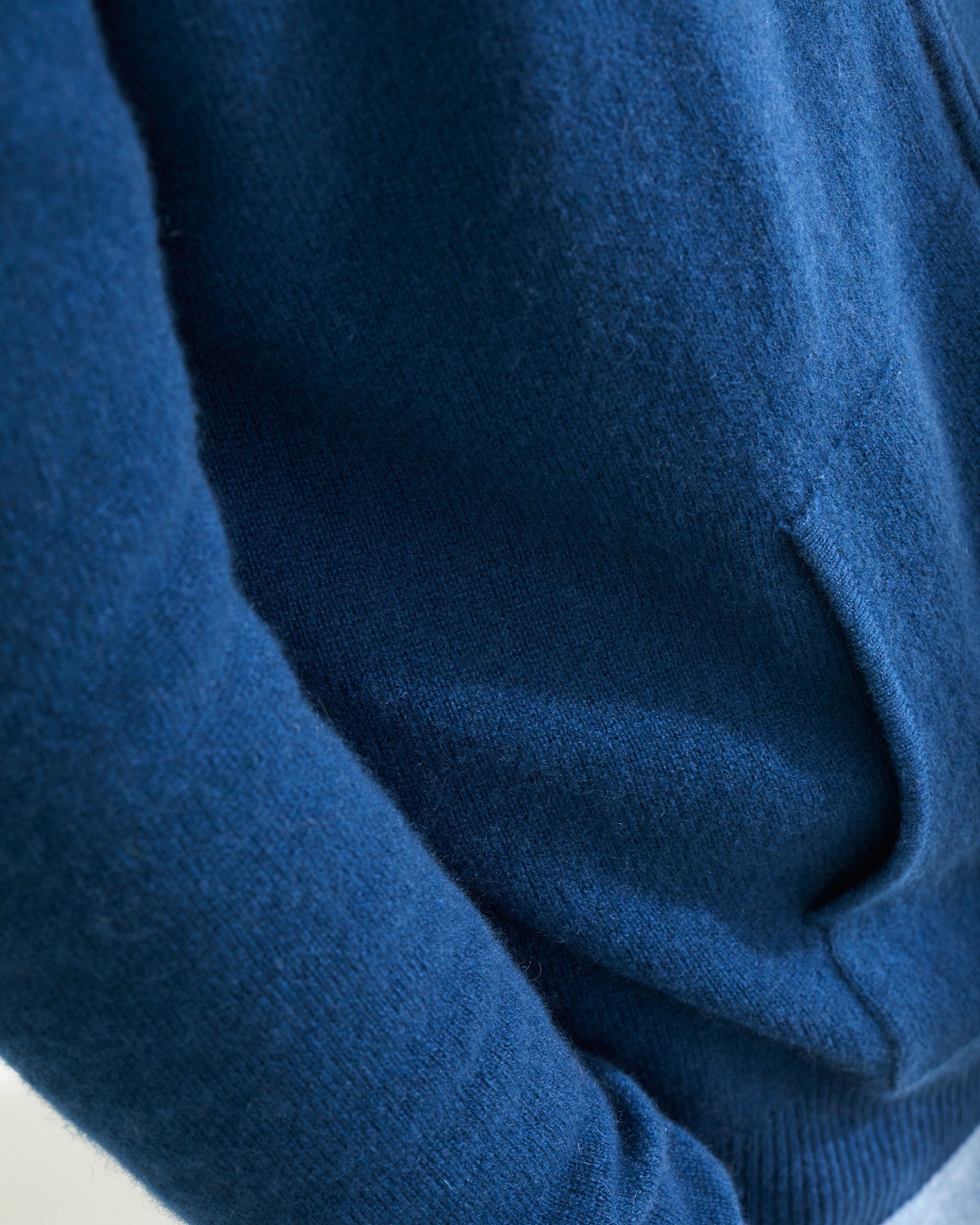 Hoodie Light à zip en cachemire - Midnight Blue