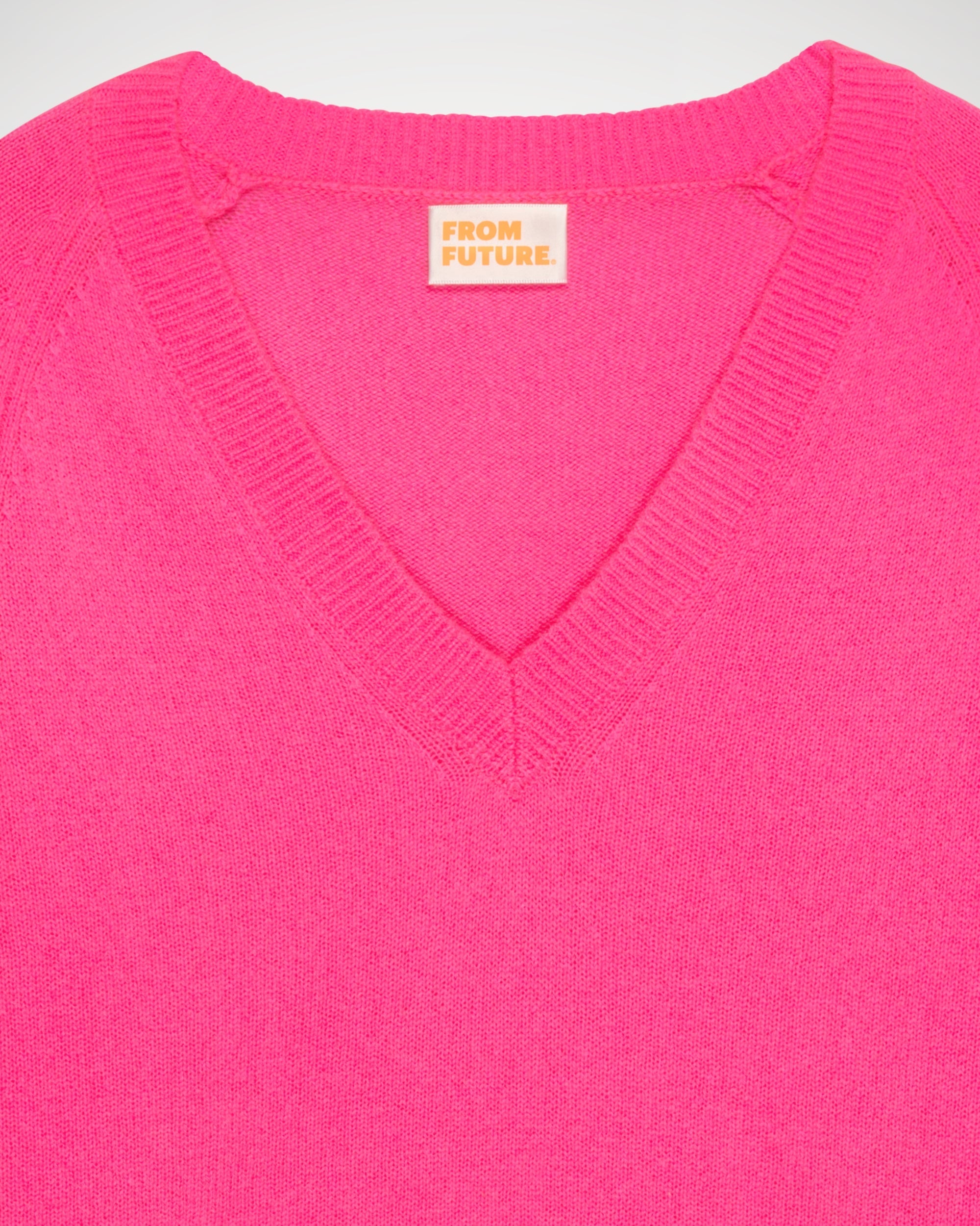 Pull court Light à col V en cachemire - Neon Pink