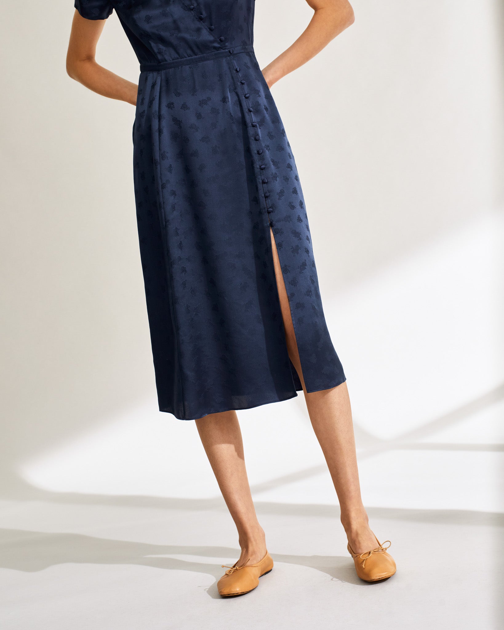 Robe mi longue Marta en soie - Navy Jacquard