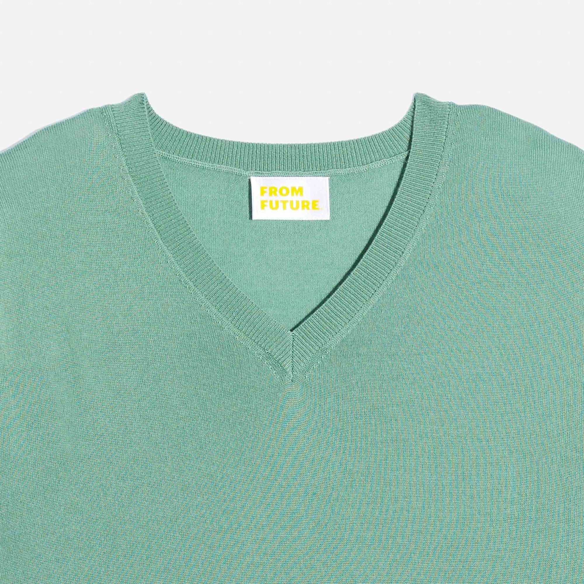 Pull à col V en laine superfine - Frozen Green