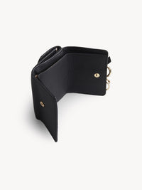 Mini portefeuille à trois volets Alphabet en cuir - Black Intense