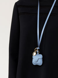 Étui pour Airpods Pro Alphabet en cuir - Gentle Blue