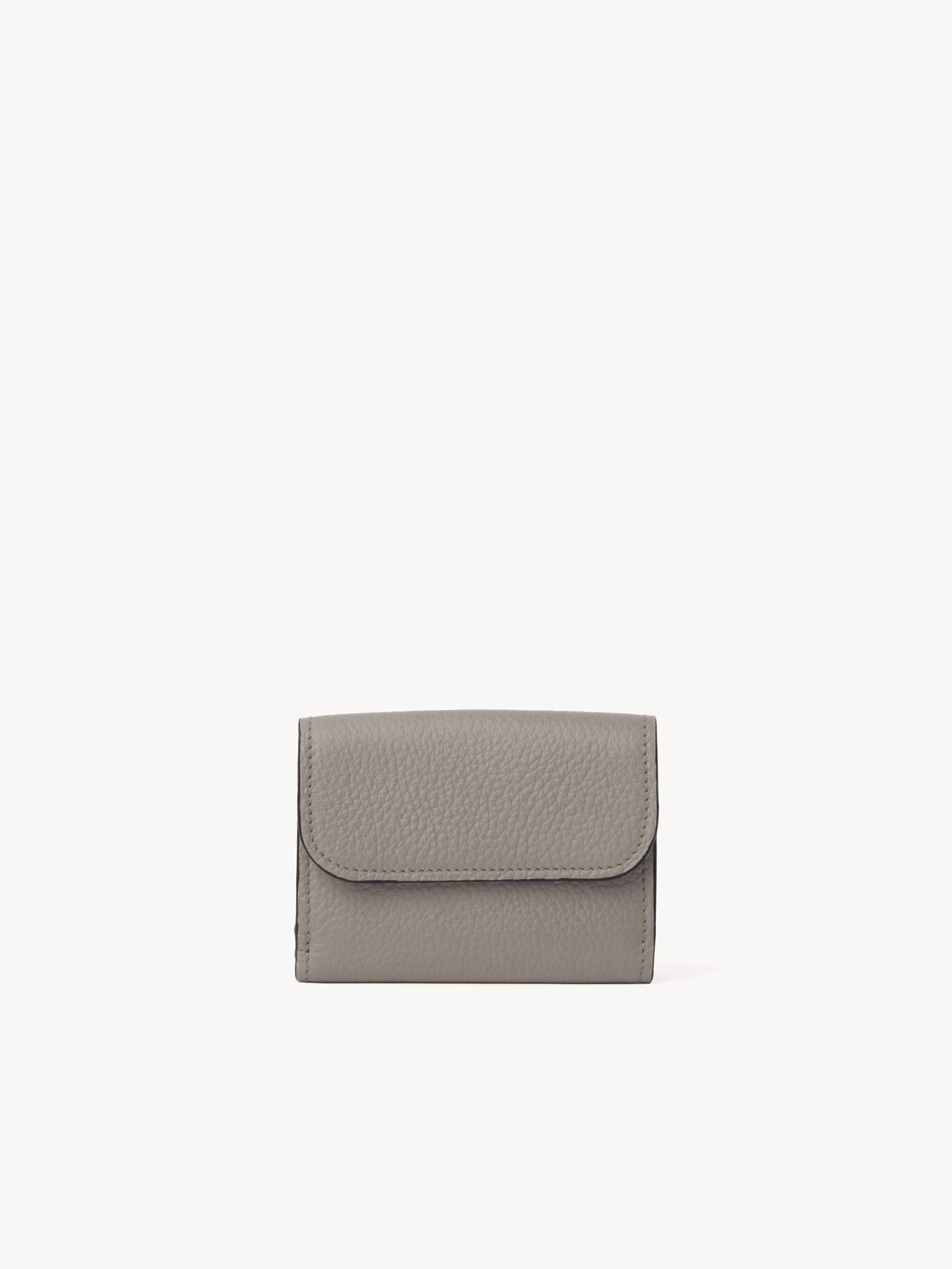 Mini portefeuille à trois volets Alphabet en cuir - Cashmere Light Grey