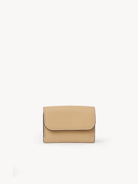 Mini portefeuille à trois volets Alphabet en cuir - Soft Tan