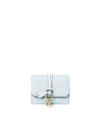Portefeuille compact à trois volets Alphabet en cuir - Skylight Blue