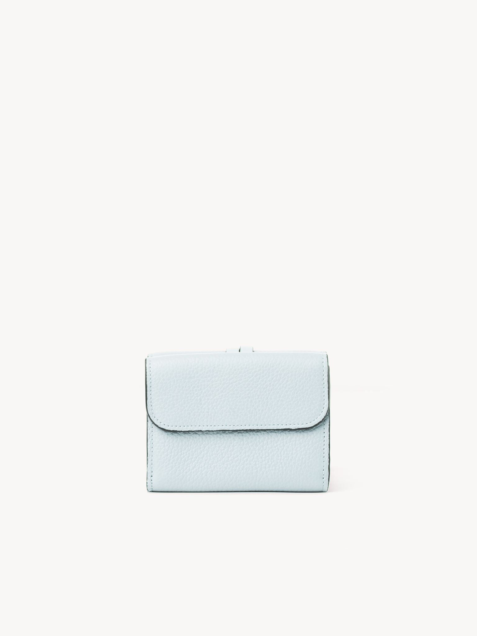 Portefeuille compact à trois volets Alphabet en cuir - Skylight Blue