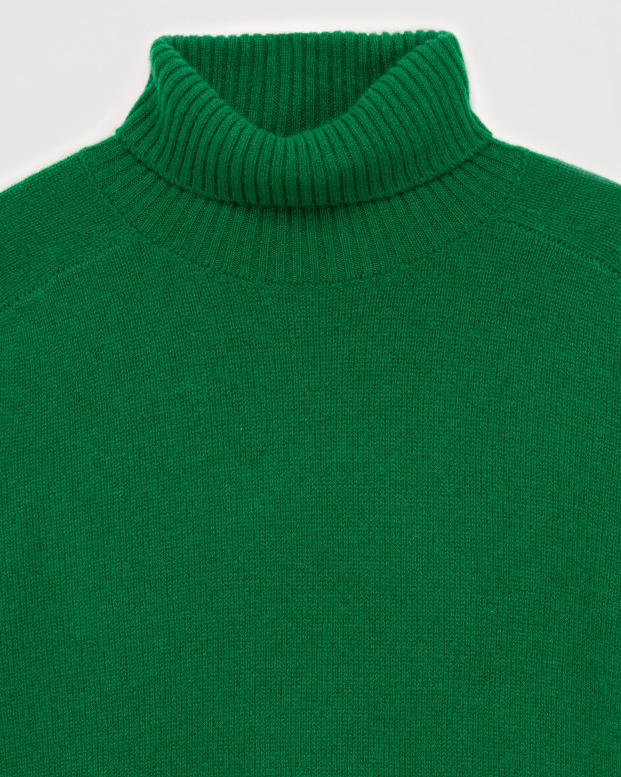 Pull à col roulé et manche marteau en cachemire - Party Green