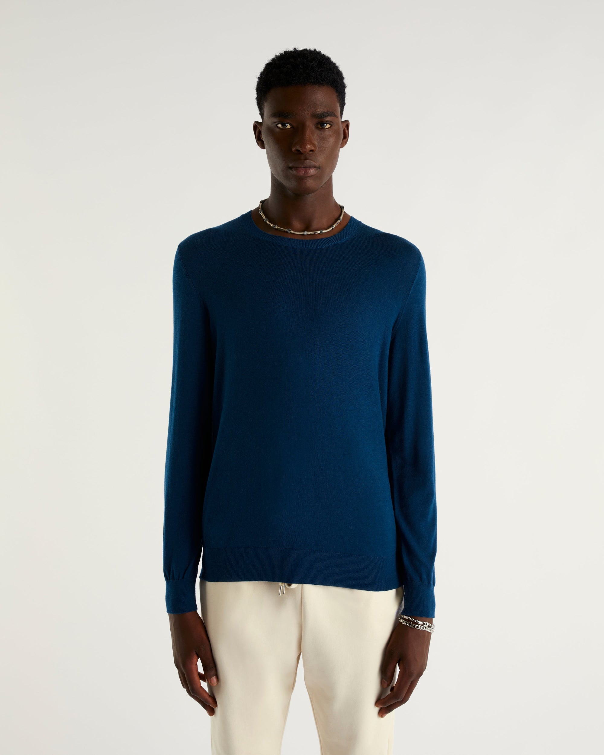 Pull à col rond et coupe classique en laine mérinos - Intense Purple
