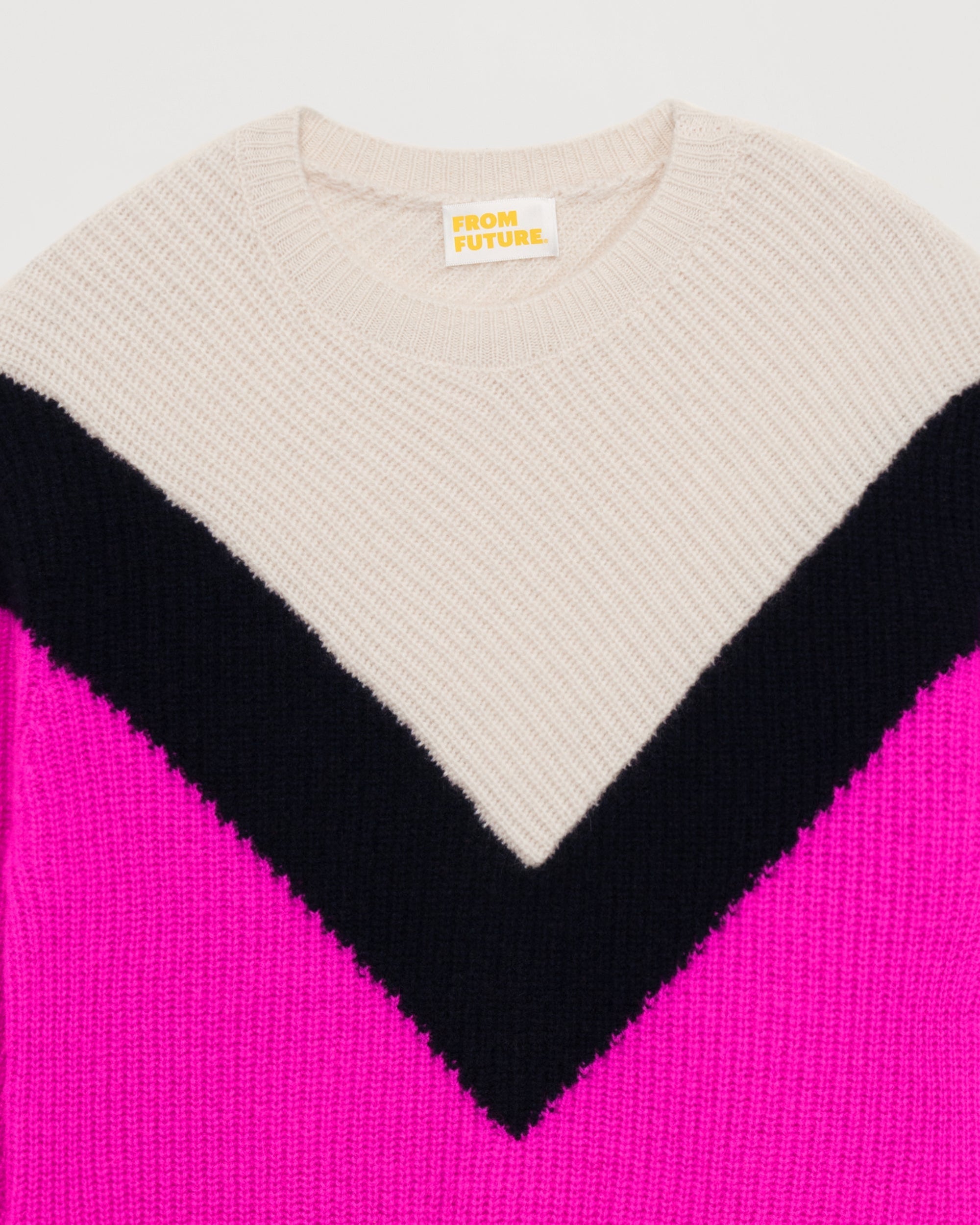 Pull à col montant maille perlée tric en cachemire - Power Pink