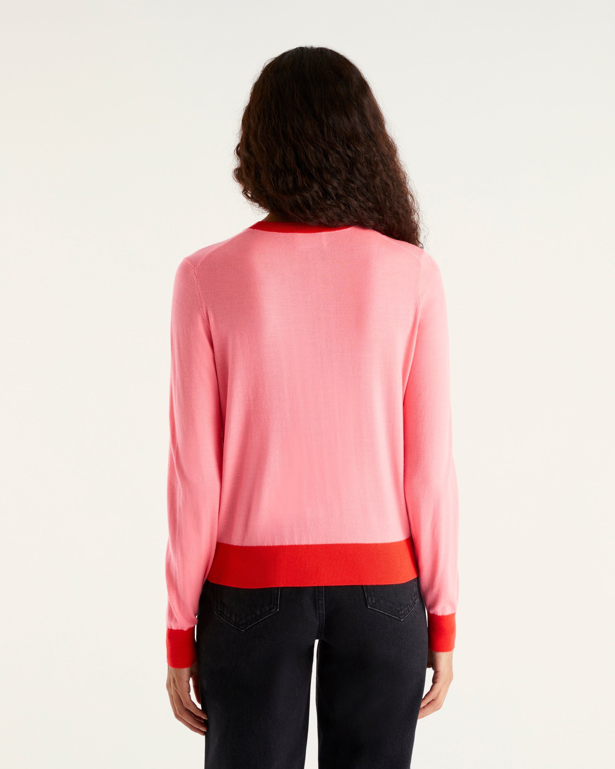 Pull court et bicolore à col rond en laine mérinos - Acid Pink
