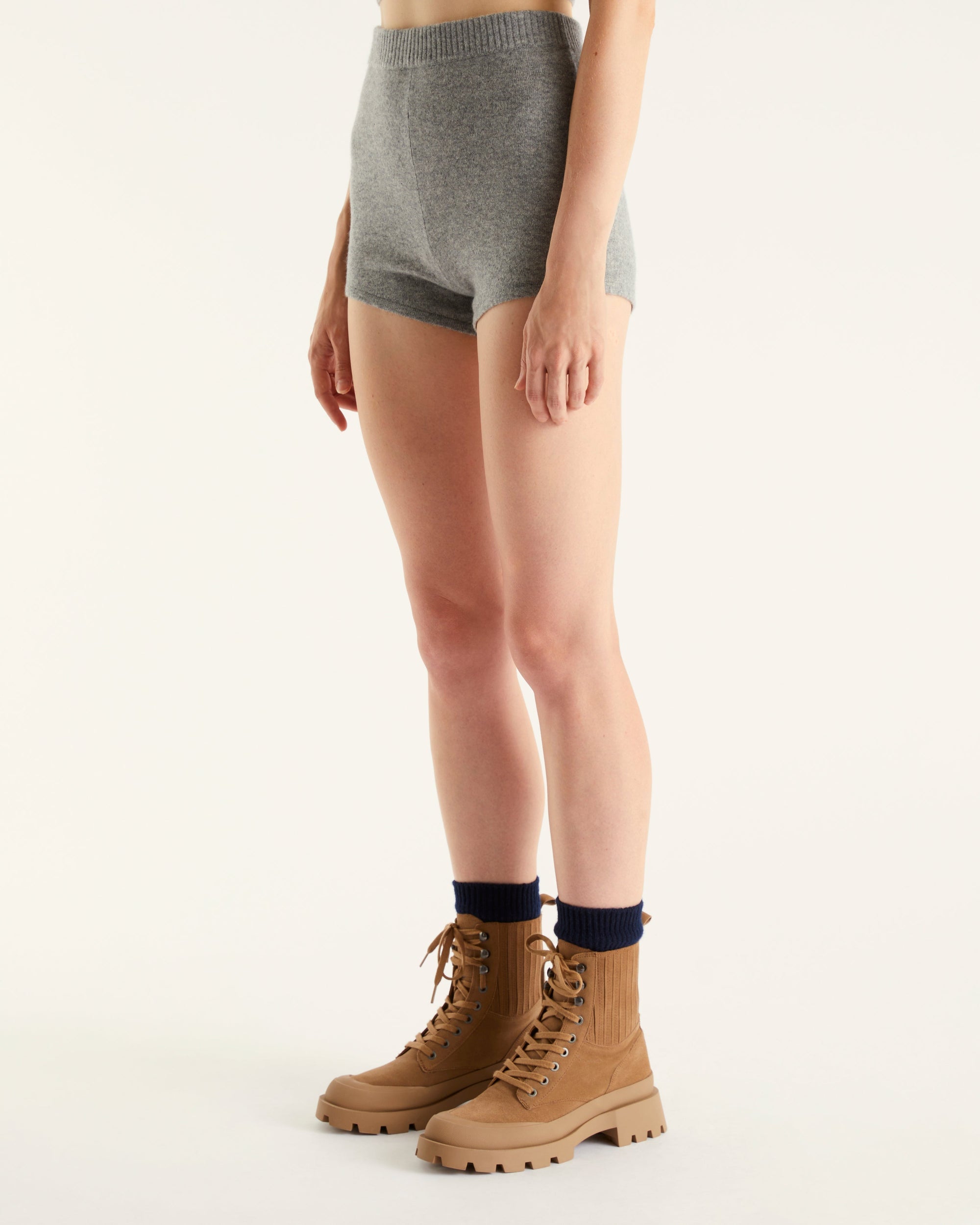 Short ajusté en cachemire - Dark Heather Gray