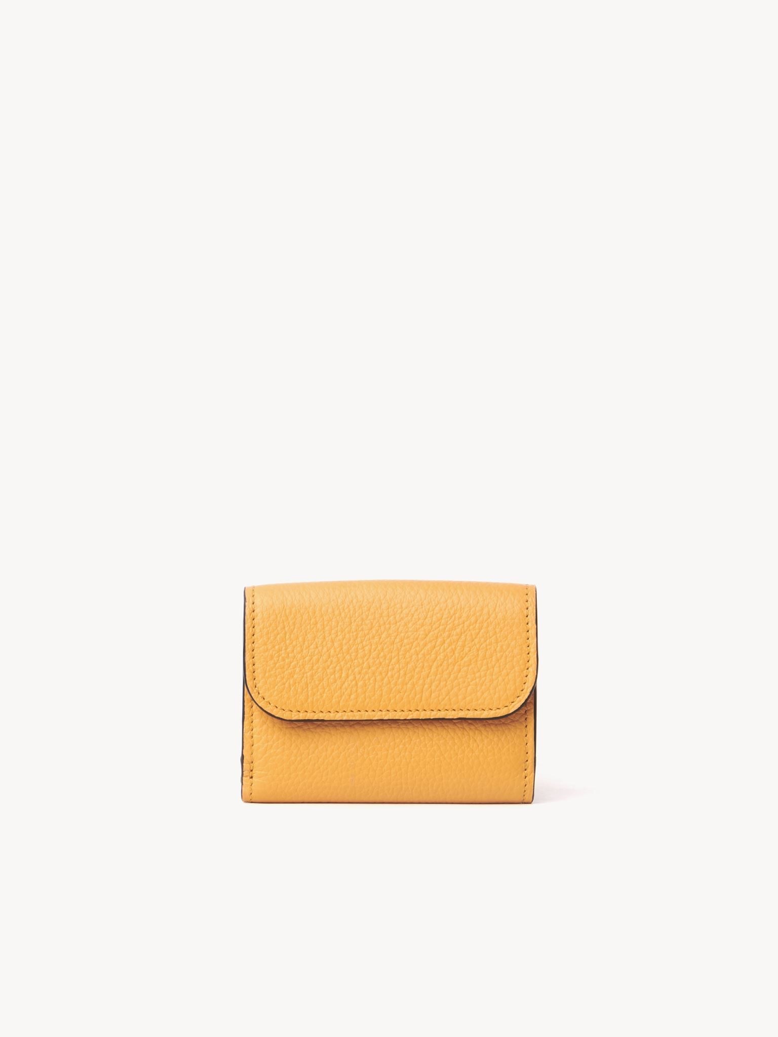 Mini portefeuille à trois volets Alphabet en cuir - Tan Apricot