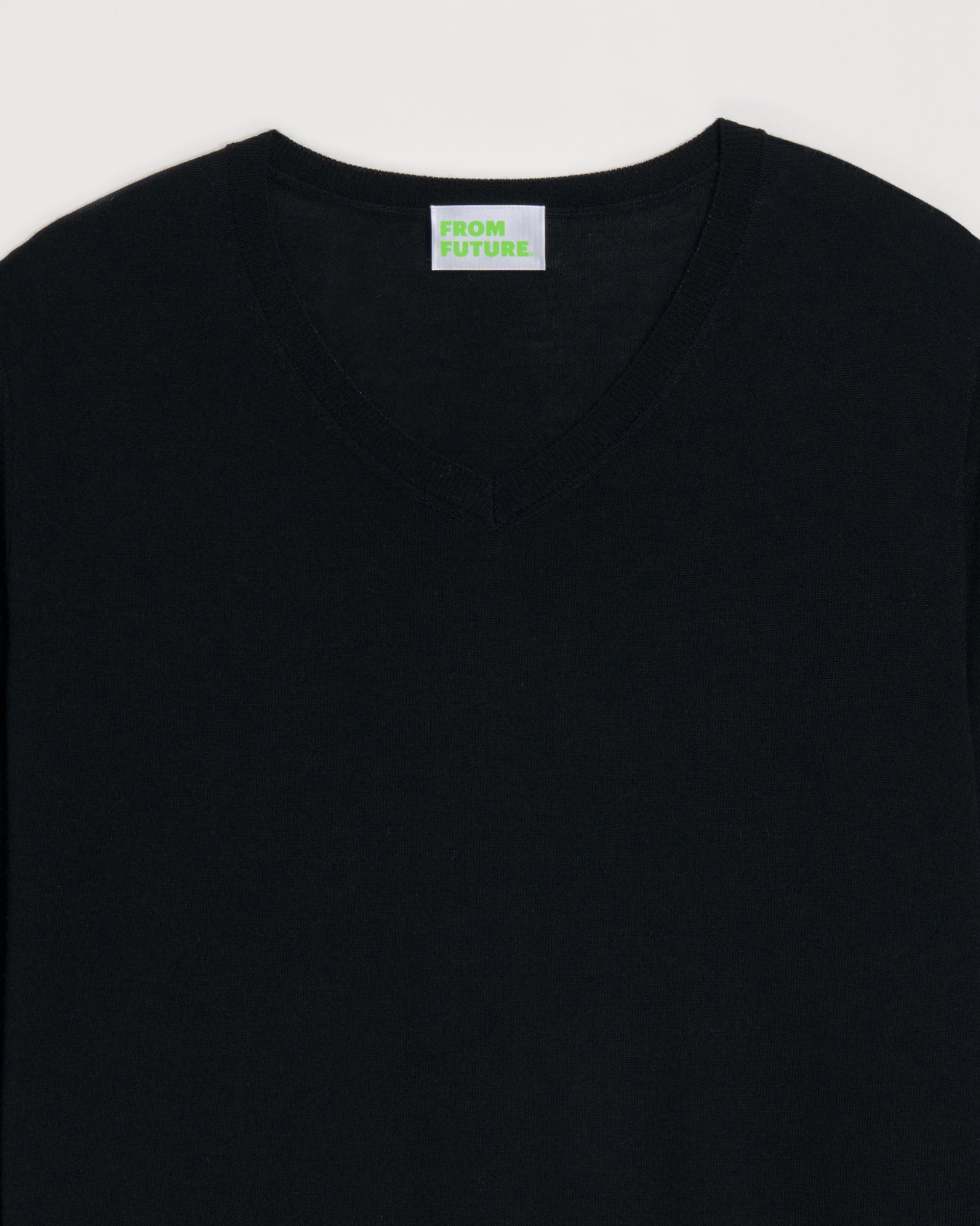 Pull à col V en laine mérinos - Black