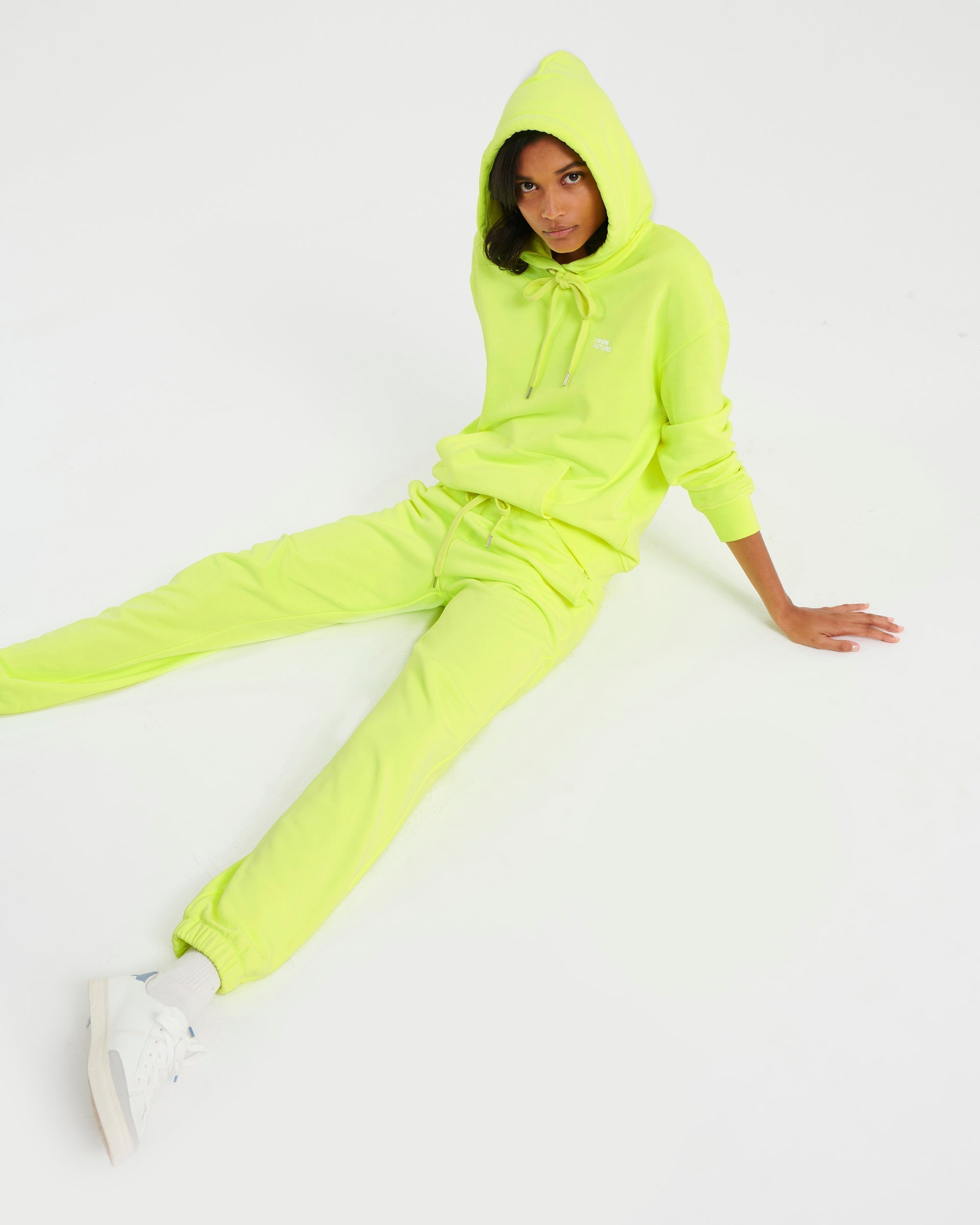 Hoodie unisexe oversize à broderie - Neon Yellow