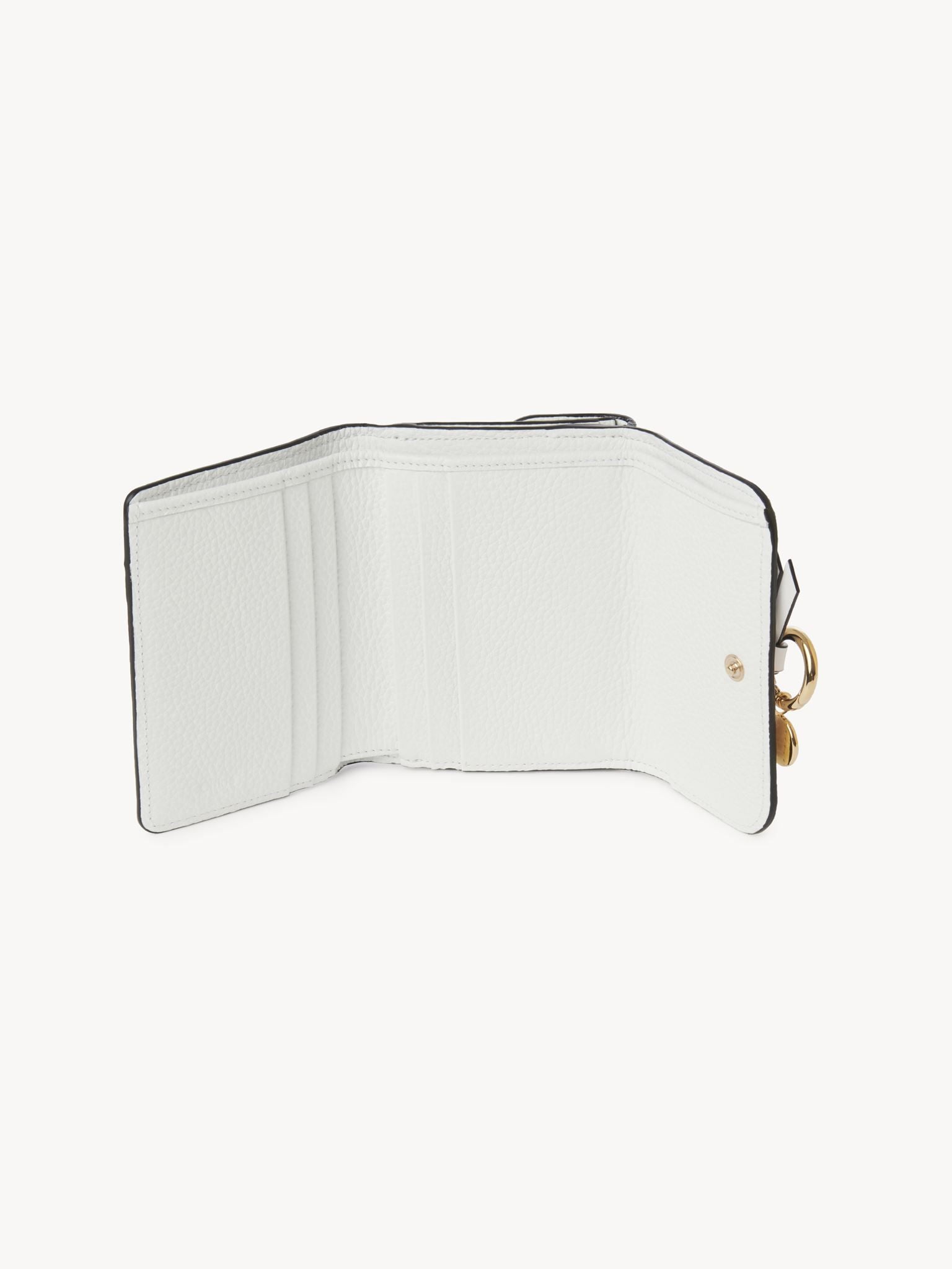 Portefeuille compact à trois volets Alphabet en cuir - Crystal White