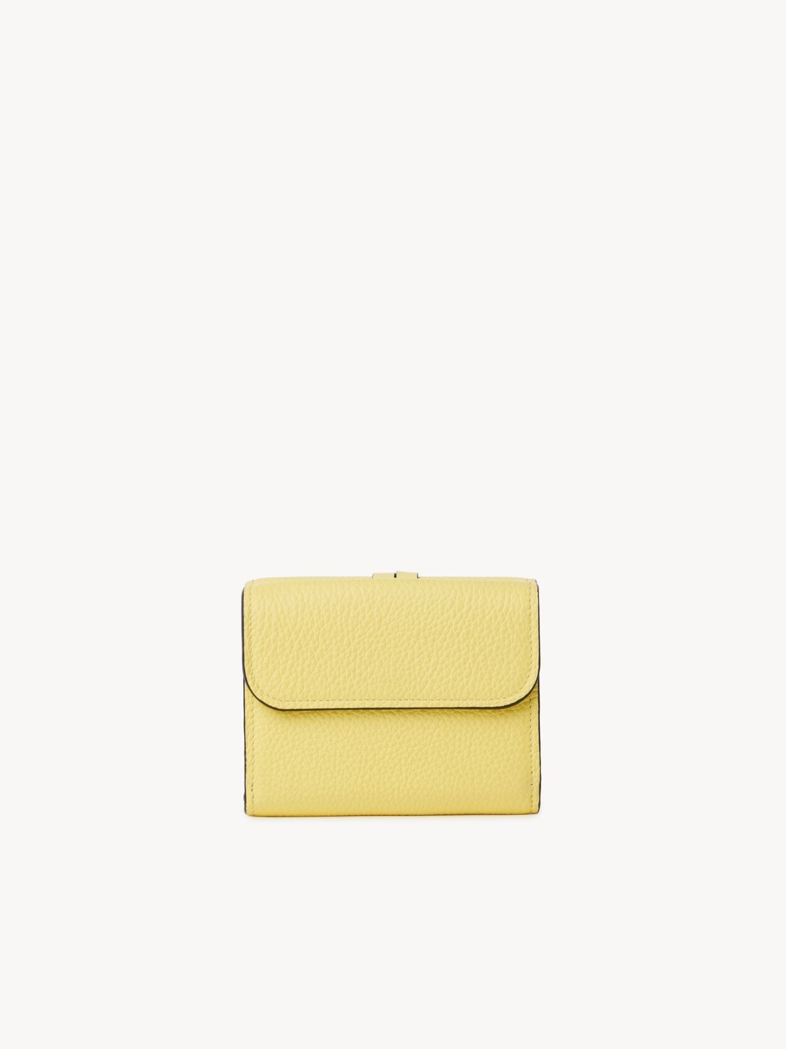 Portefeuille compact à trois volets Alphabet en cuir - Daffodil Yellow