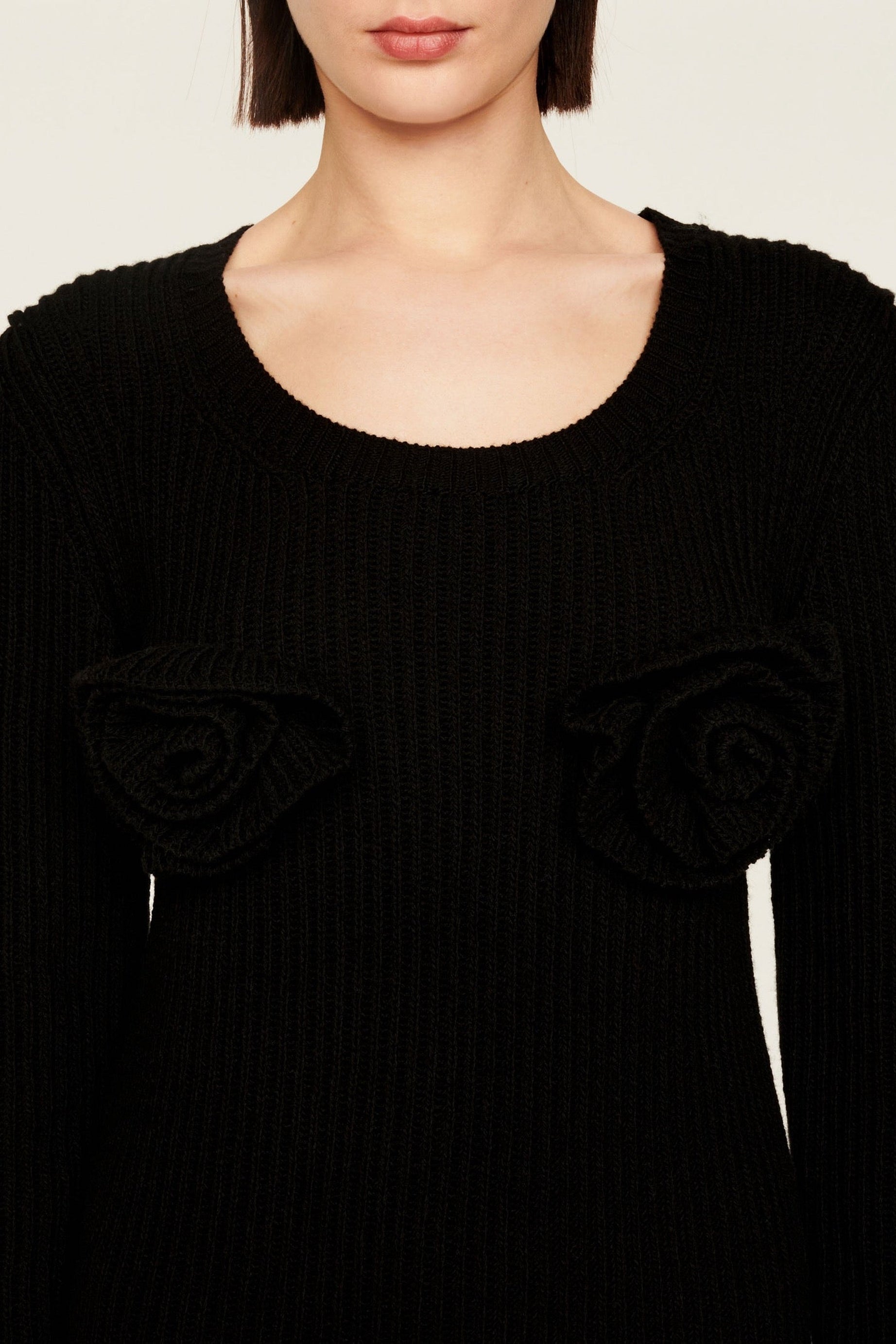 Robe courte à fleurs unie en laine - Noir