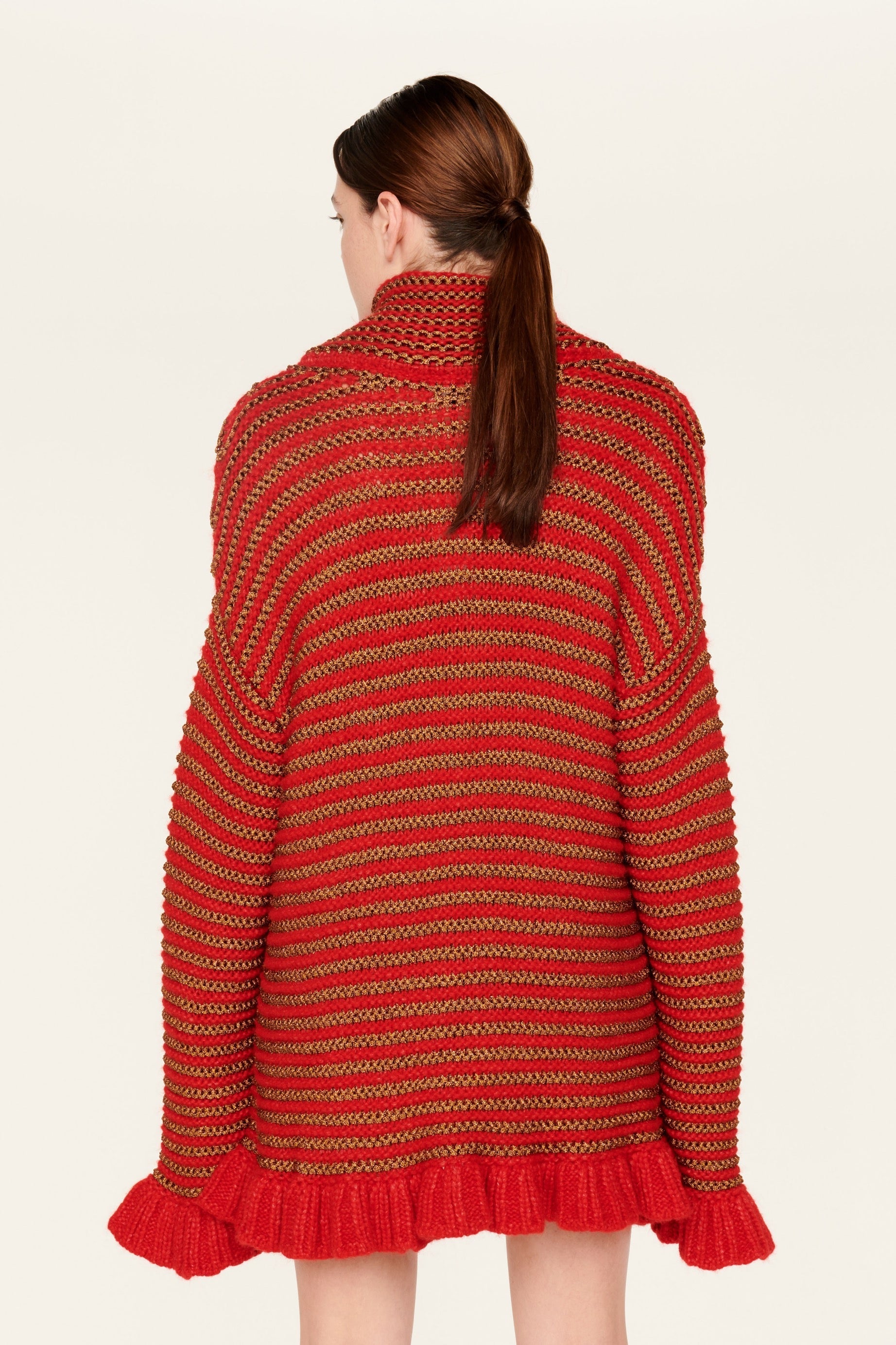 Robe courte tricot à coutures apparentes et à volants - Rouge & Or