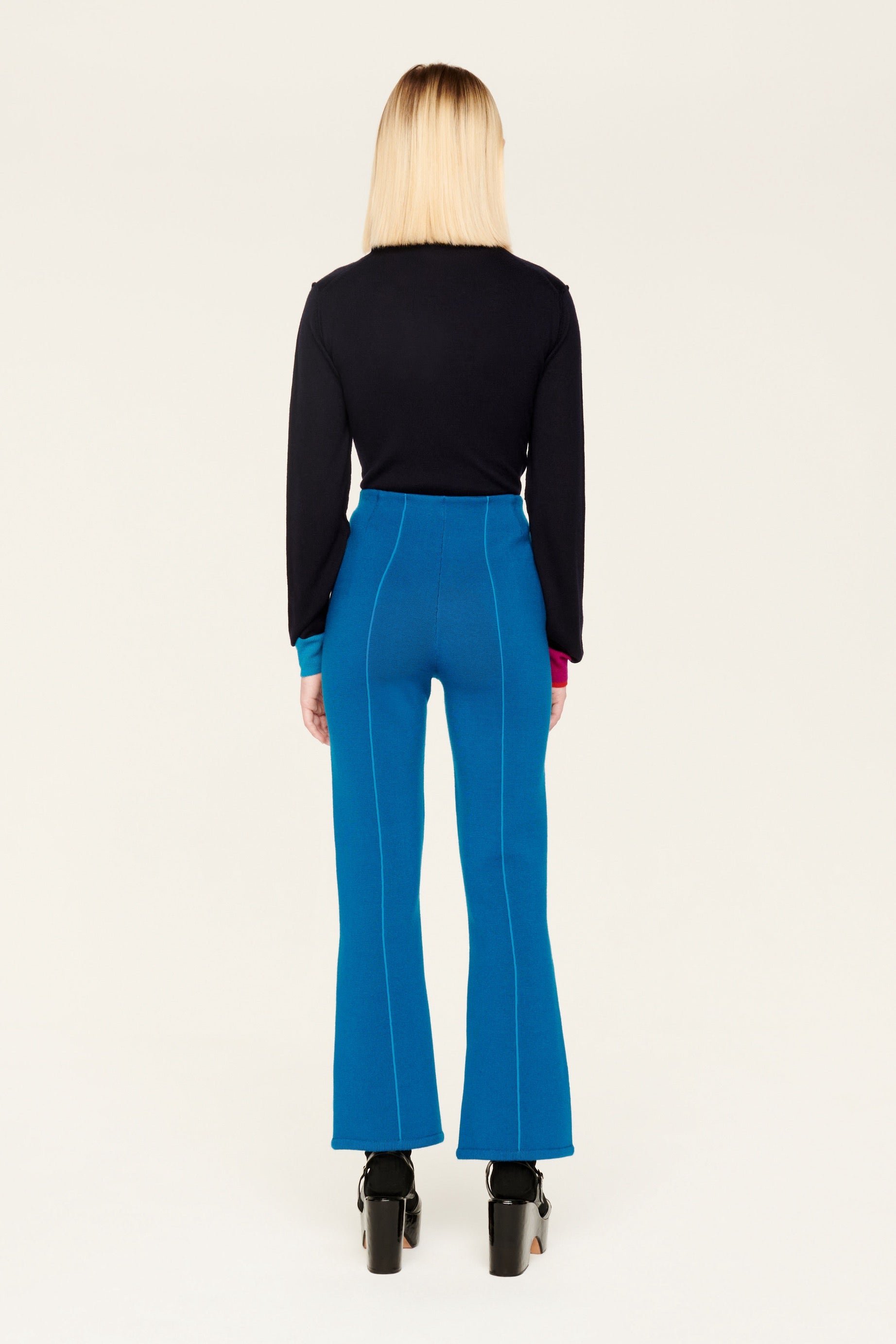 Pantalon Milano échancré coupe flare en laine - Bleu de Prusse