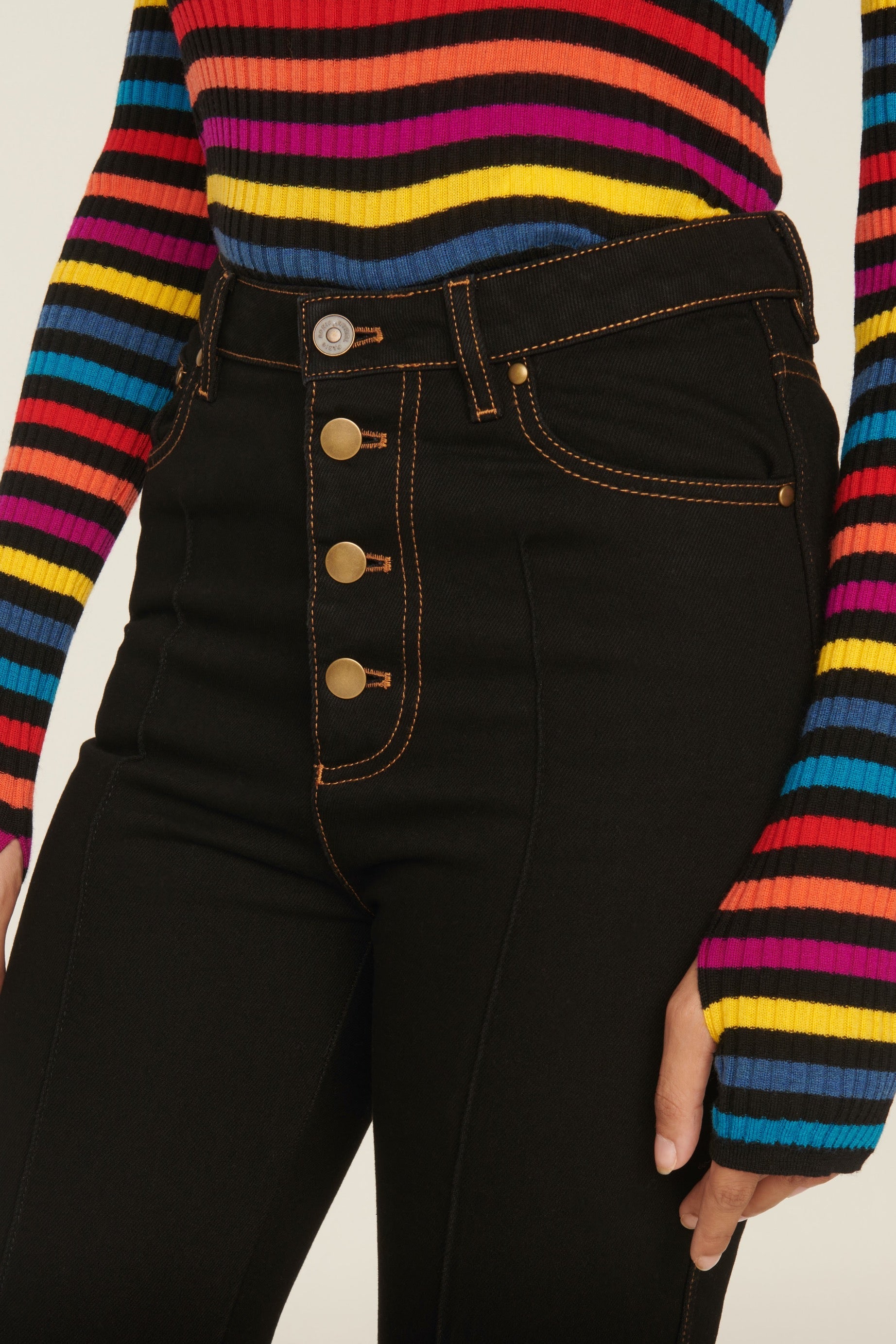 Pantalon en jean taille haute boutonné - Noir