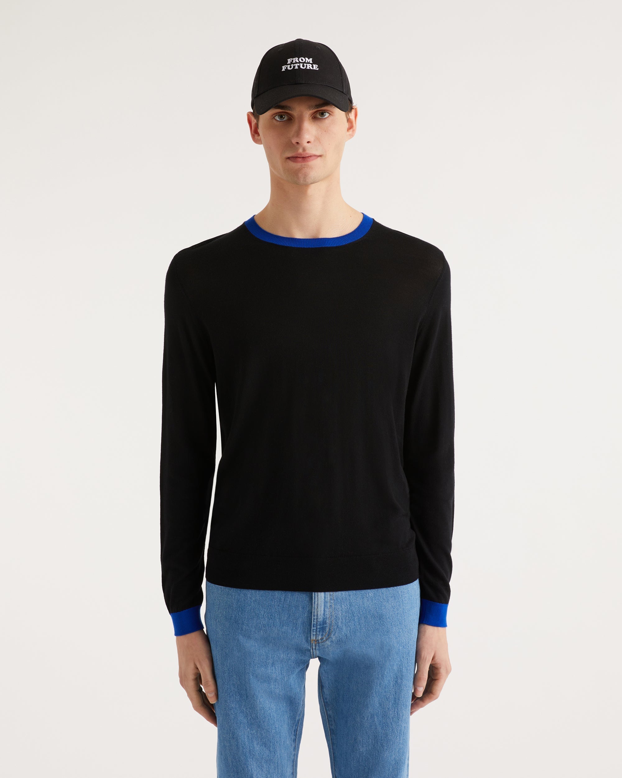 Pull à col contrasté en laine mérinos - Black