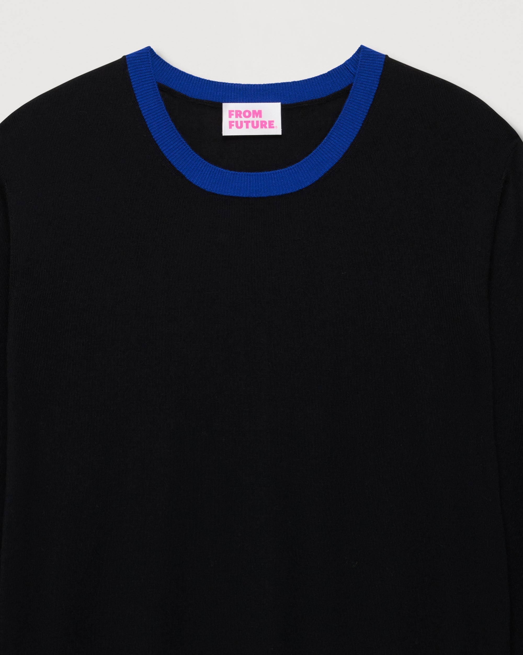 Pull à col contrasté en laine mérinos - Black