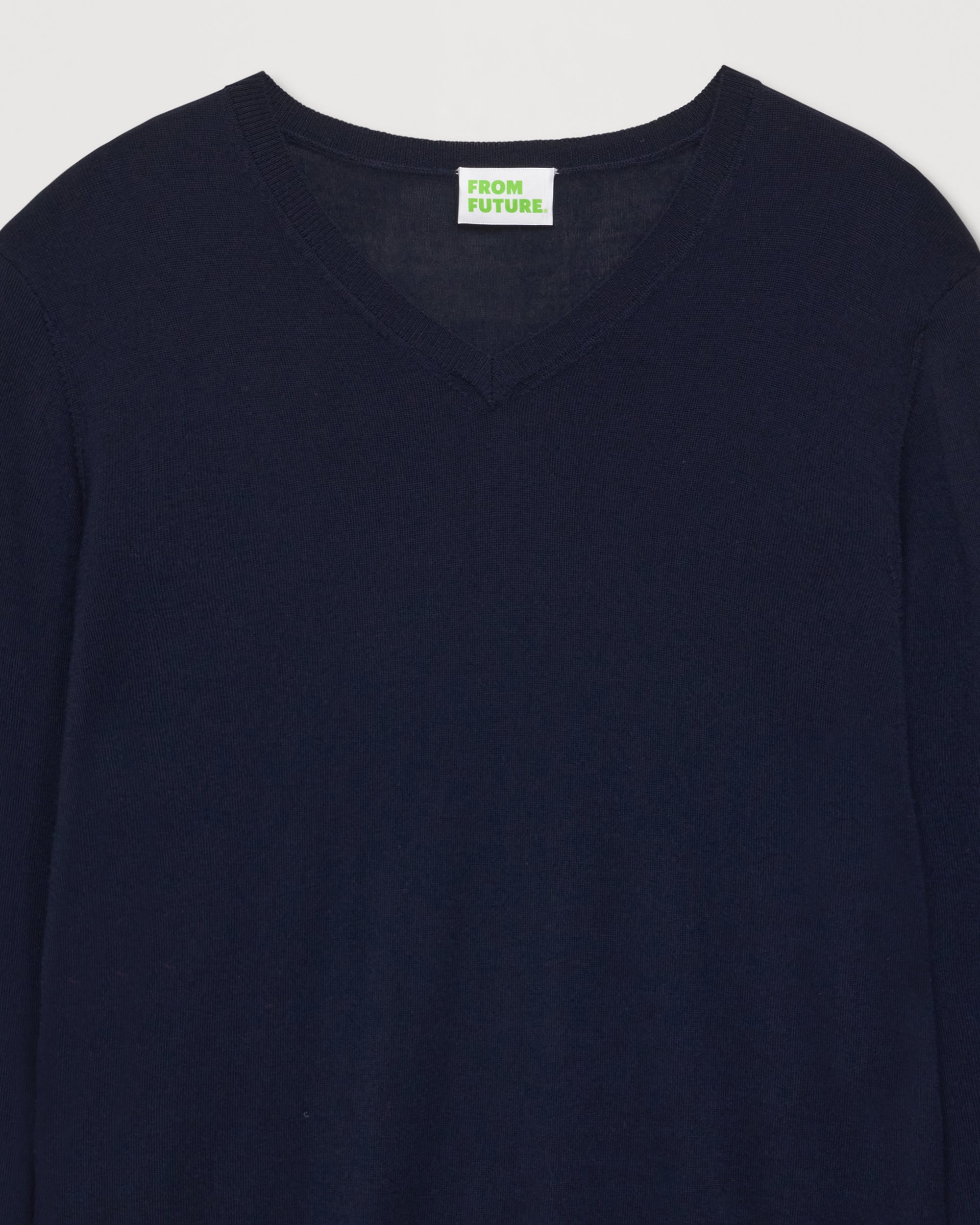 Pull classique à col V en laine mérinos - Navy