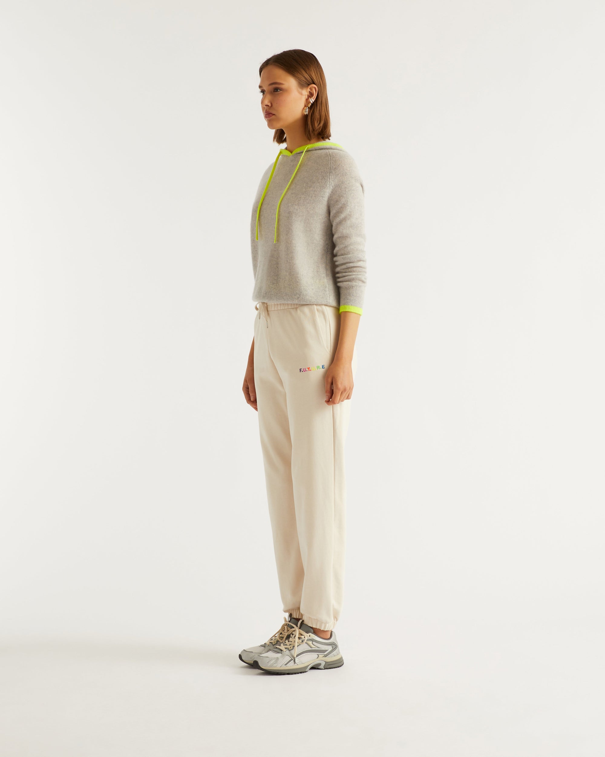 Pantalon de jogging à broderie f.u.t.u.r.e - Desert Sand