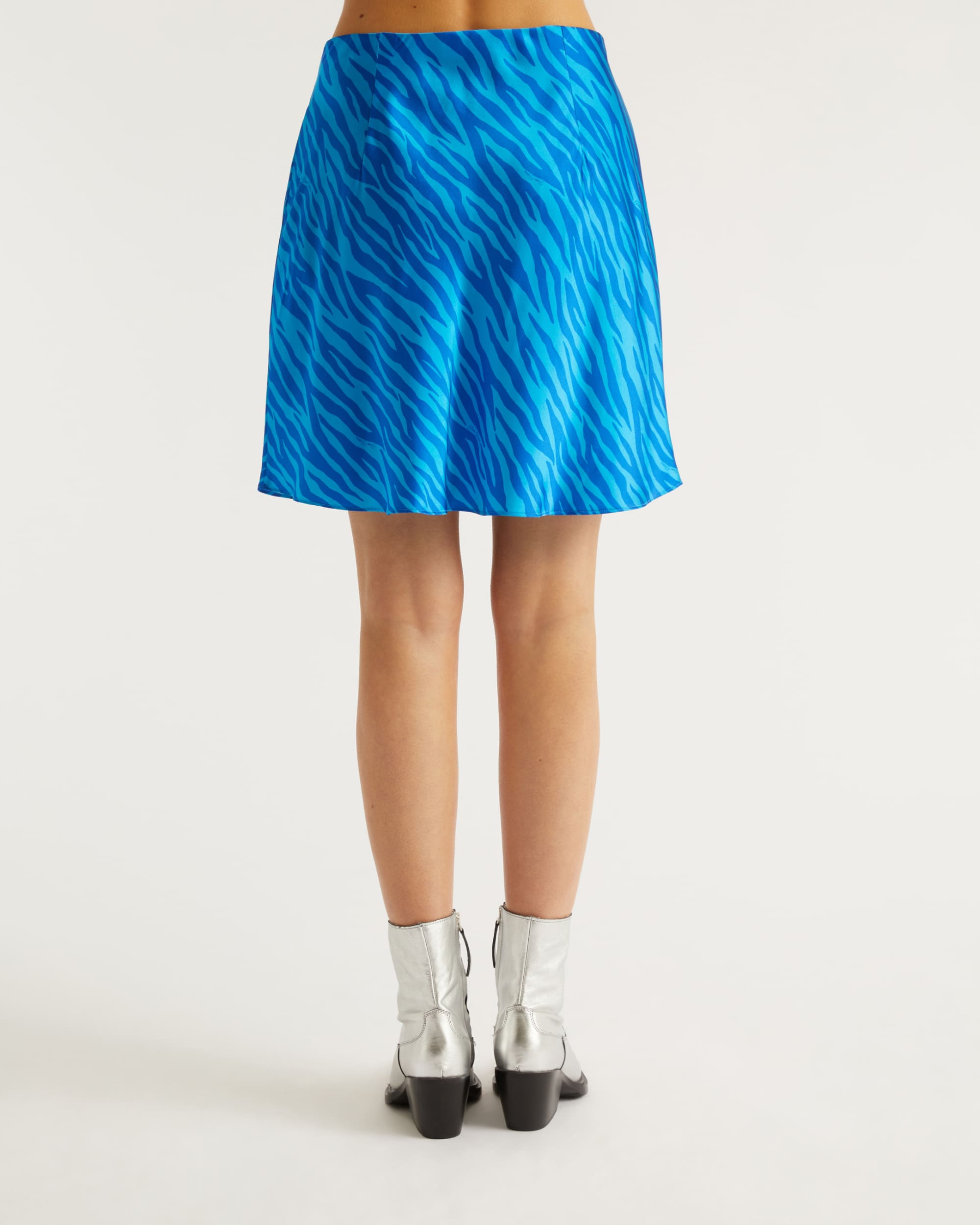 Mini jupe fluide Lenny en soie - Blue Zebra