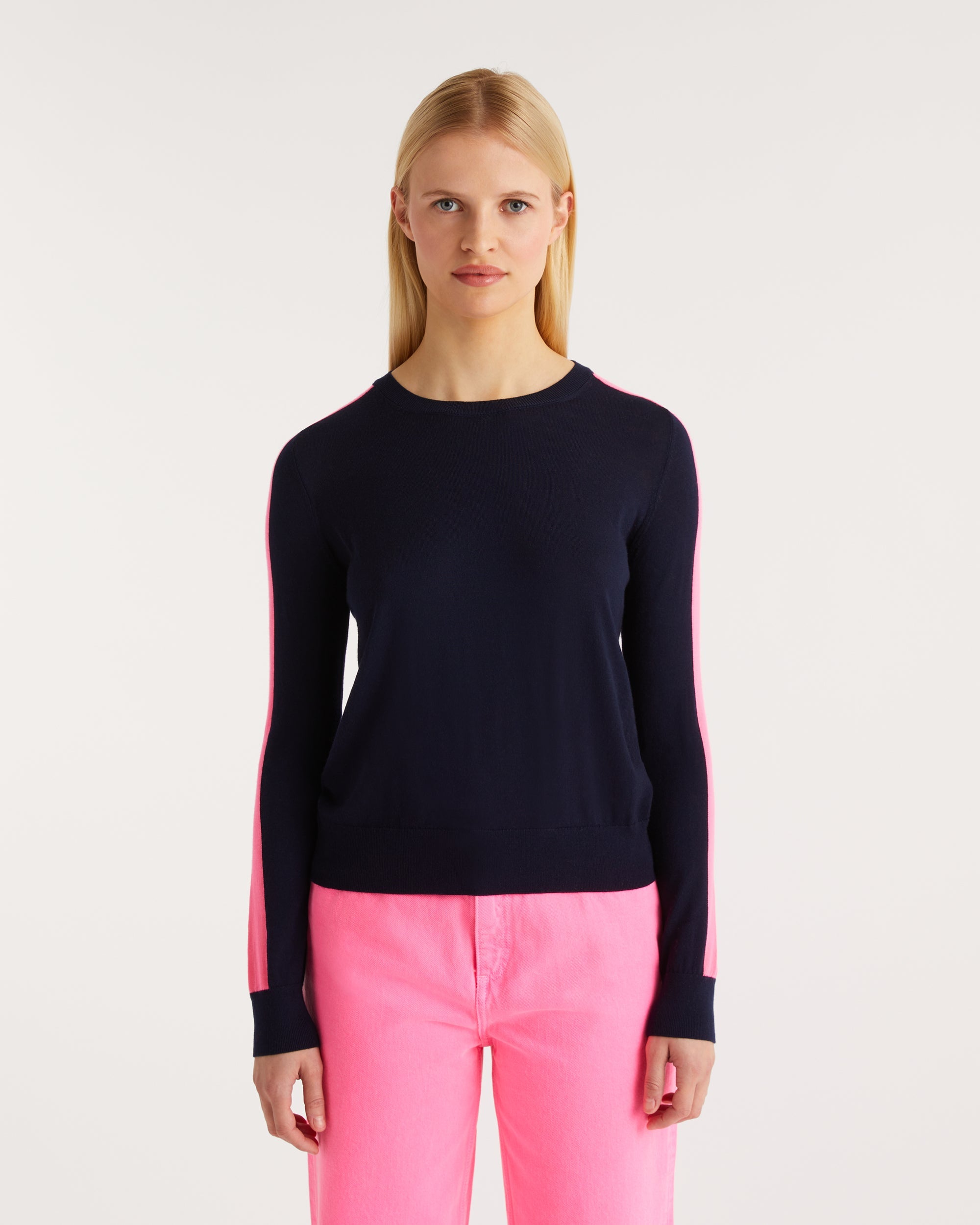Pull à bande aux manches en laine mérinos - Electric Blue