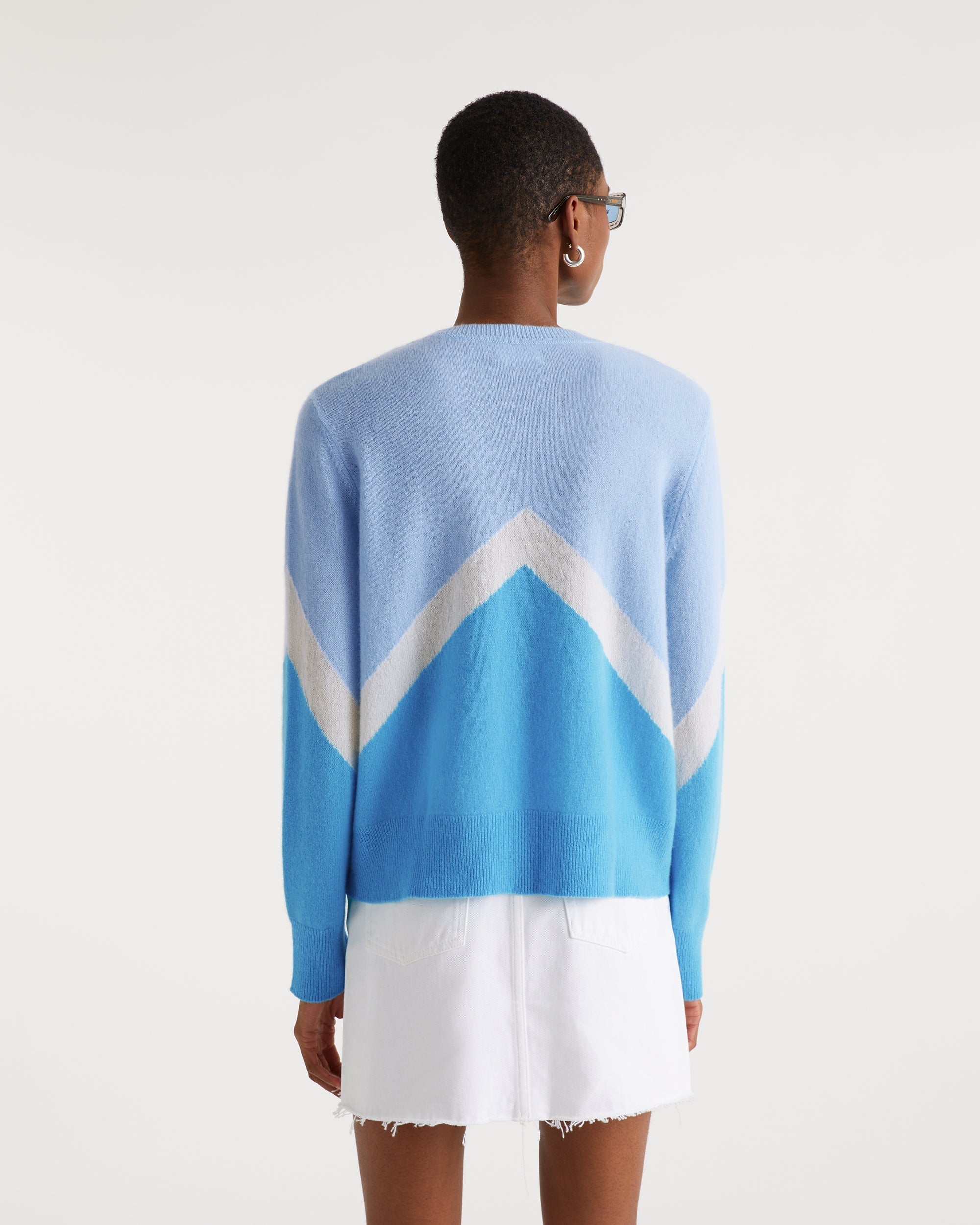 Pull oversize motif V tricolore en cachemire - Water Blue
