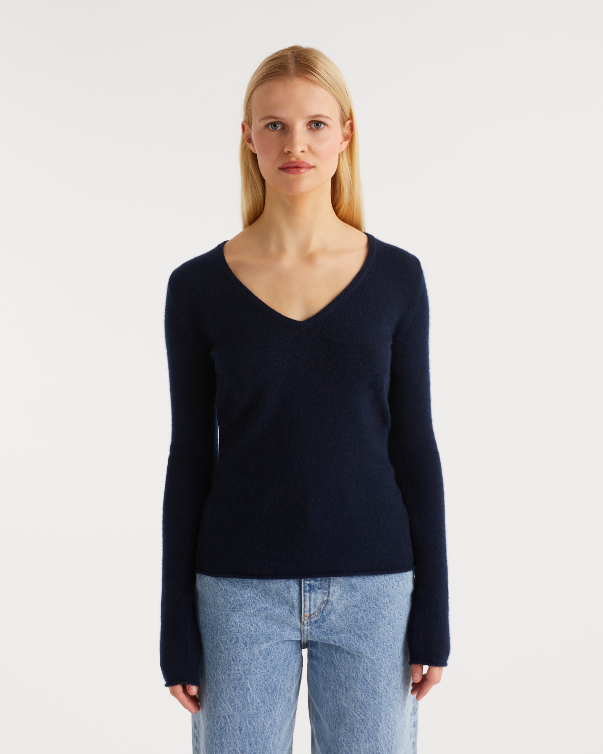 T-shirt Light slim à col V en cachemire - Navy