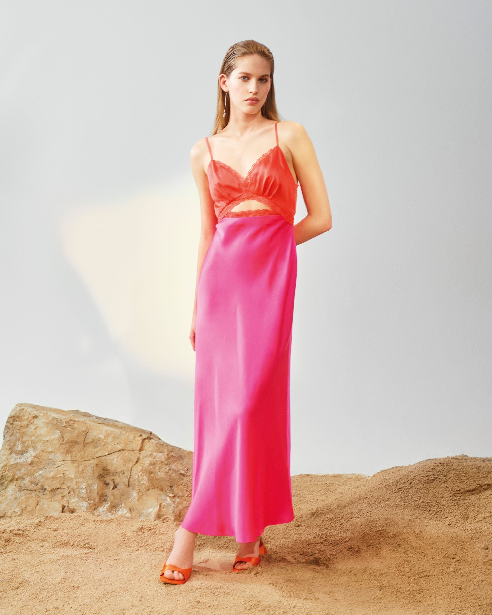Robe longue Abigail en soie - Neon Pink