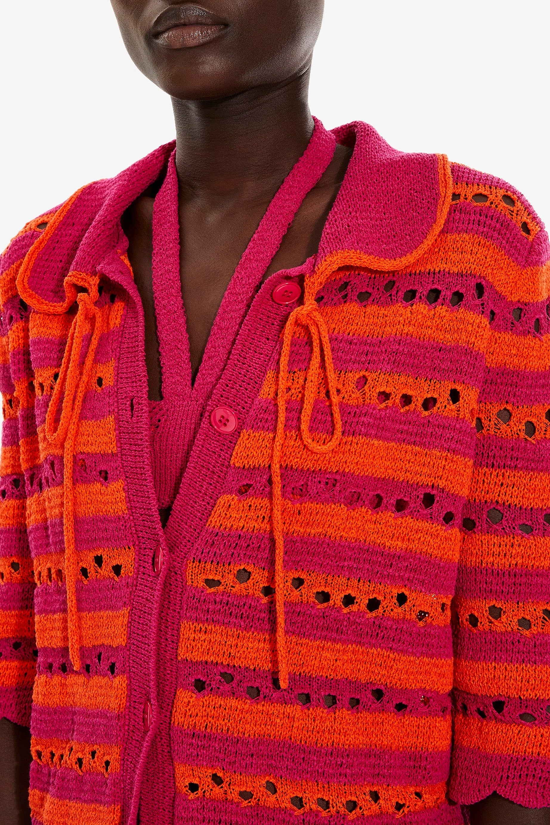 Gilet court rayé ajouré - Fuchsia & Corail