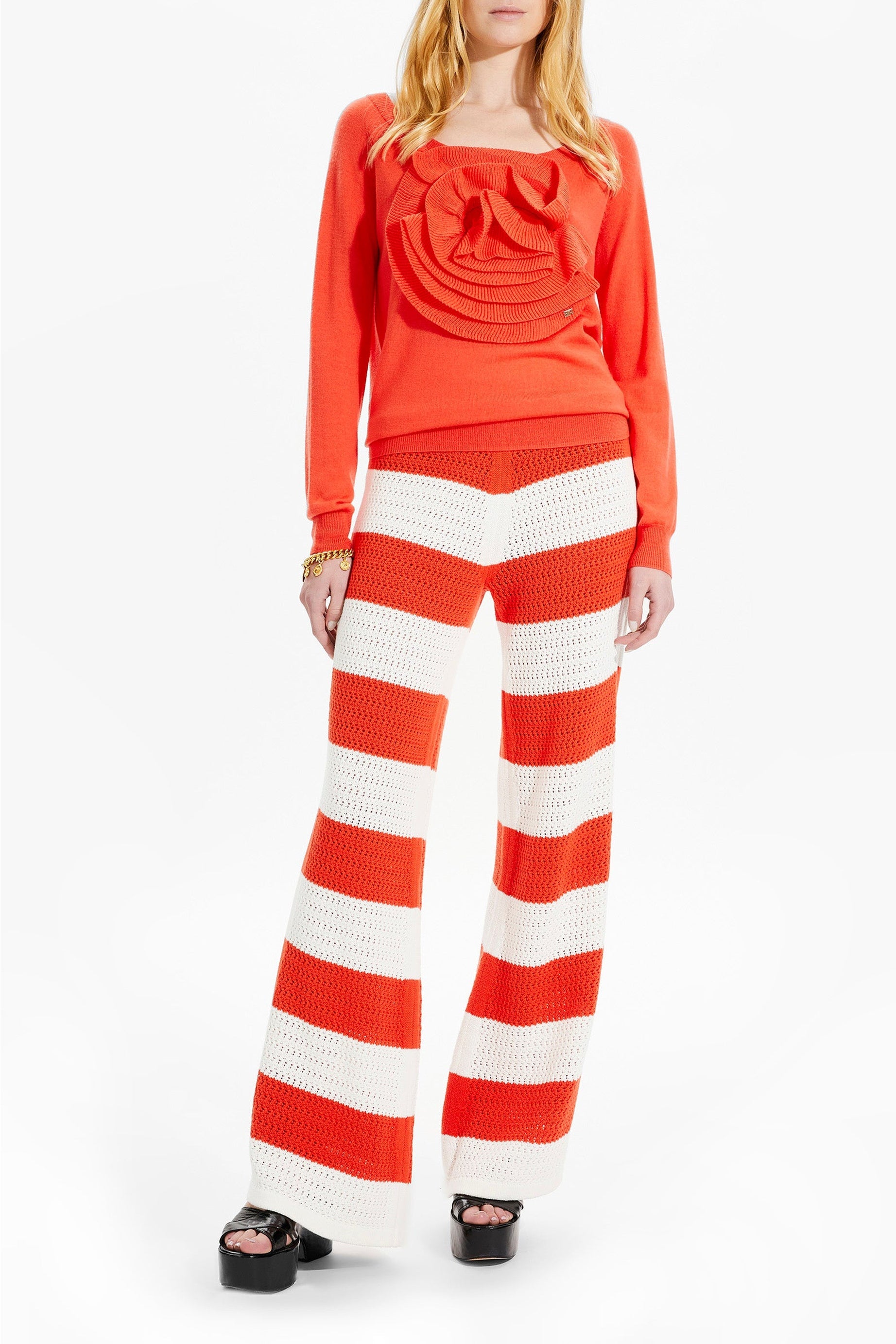 Pull motifs fleurs en laine - Corail